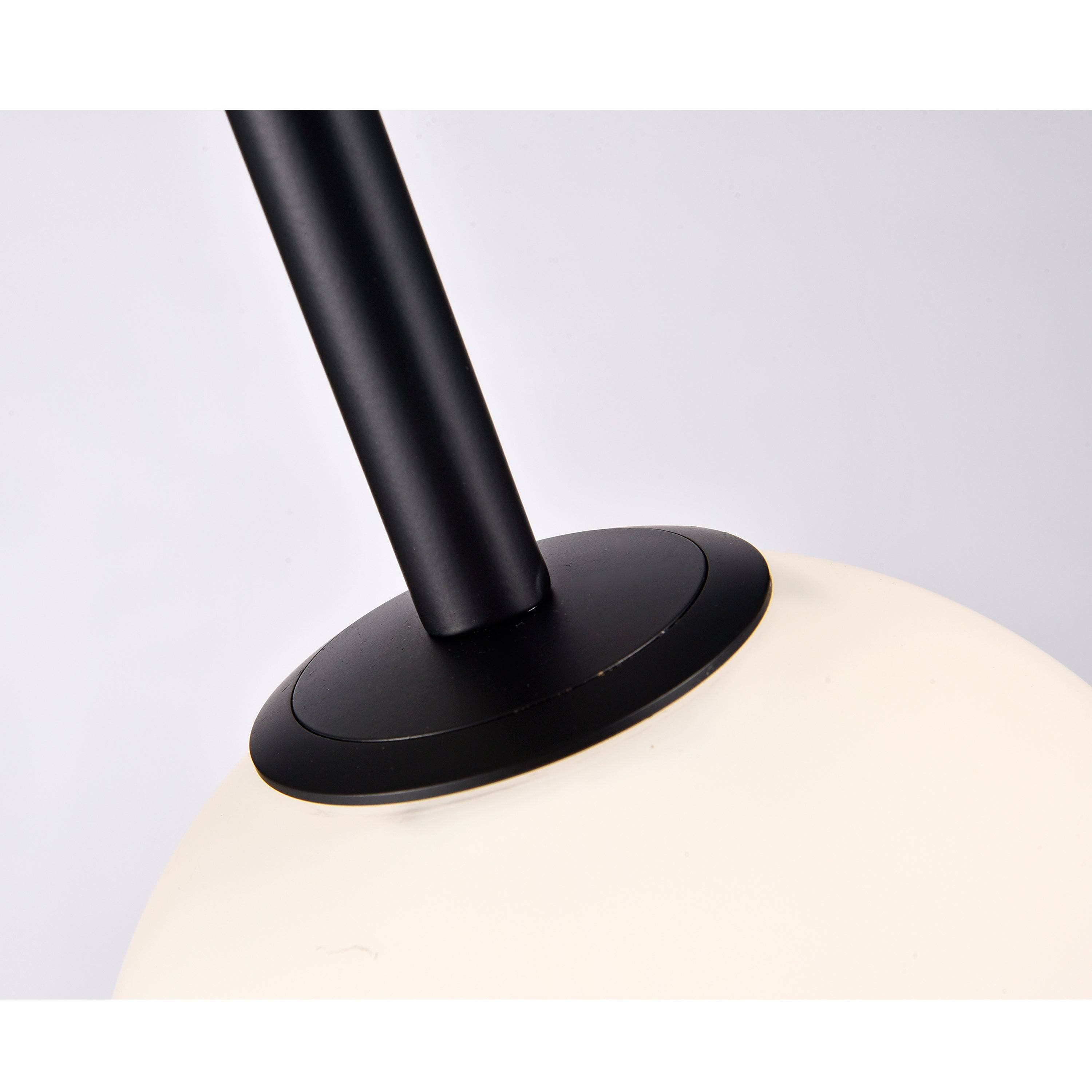 Modern Floor Lamp Cl1273-B - Floor Lamps - ebarza Furniture UAE | Shop Modern Furniture in Abu Dhabi & Dubai - مفروشات ايبازرا في الامارات | تسوق اثاث عصري وديكورات مميزة في دبي وابوظبي