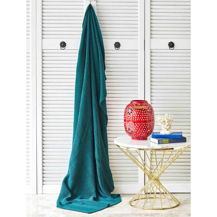 Nautica Home Spello Knitwear Green Throw 180.01.01.0061 -  Blankets - ebarza Furniture UAE | Shop Modern Furniture in Abu Dhabi & Dubai - مفروشات ايبازرا في الامارات | تسوق اثاث عصري وديكورات مميزة في دبي وابوظبي