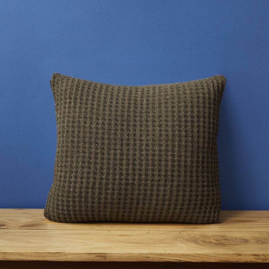 Nautica Home Waffle Anthracite Knitwear Filled Pillow 45X45 Cm 180.01.01.0386 -  Cushions - ebarza Furniture UAE | Shop Modern Furniture in Abu Dhabi & Dubai - مفروشات ايبازرا في الامارات | تسوق اثاث عصري وديكورات مميزة في دبي وابوظبي