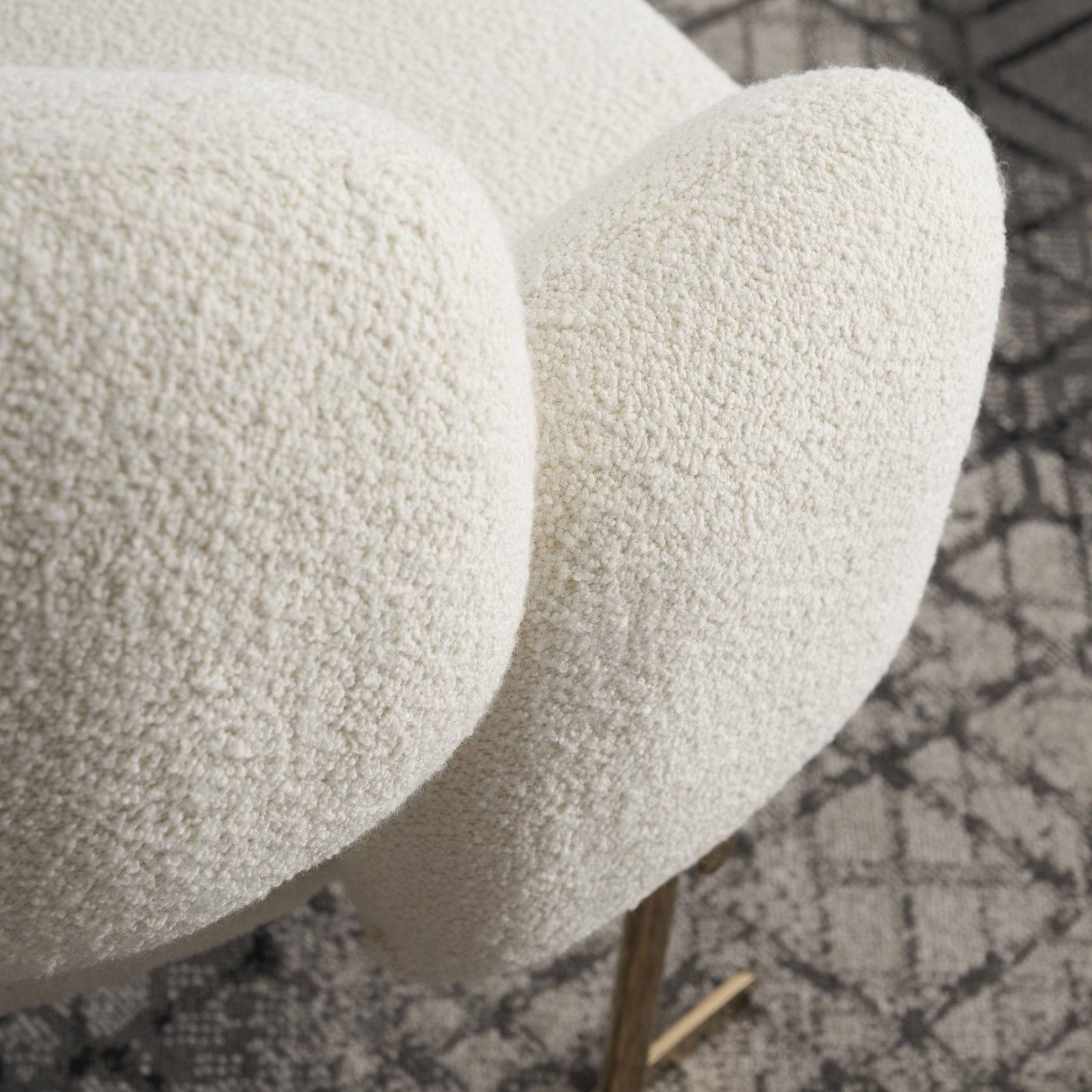 Opera Lounge Chair Lc062-W -  Lounge Chairs - ebarza Furniture UAE | Shop Modern Furniture in Abu Dhabi & Dubai - مفروشات ايبازرا في الامارات | تسوق اثاث عصري وديكورات مميزة في دبي وابوظبي