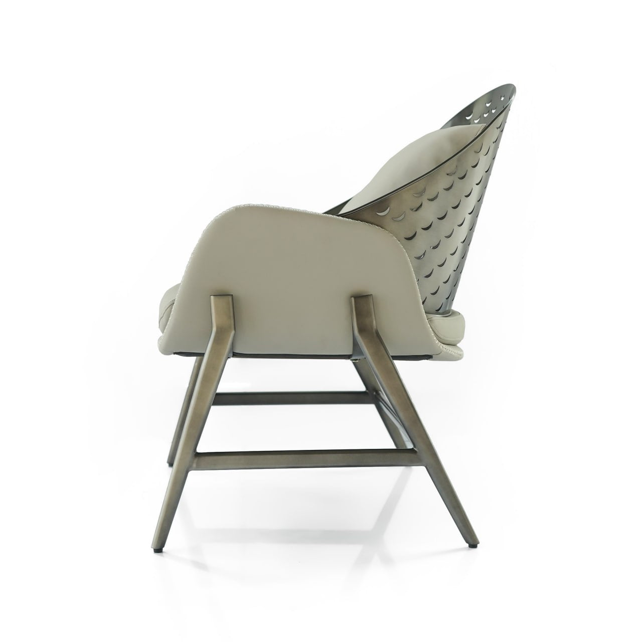 Turtle Lounge chair BC716 -  Lounge Chairs - ebarza Furniture UAE | Shop Modern Furniture in Abu Dhabi & Dubai - مفروشات ايبازرا في الامارات | تسوق اثاث عصري وديكورات مميزة في دبي وابوظبي