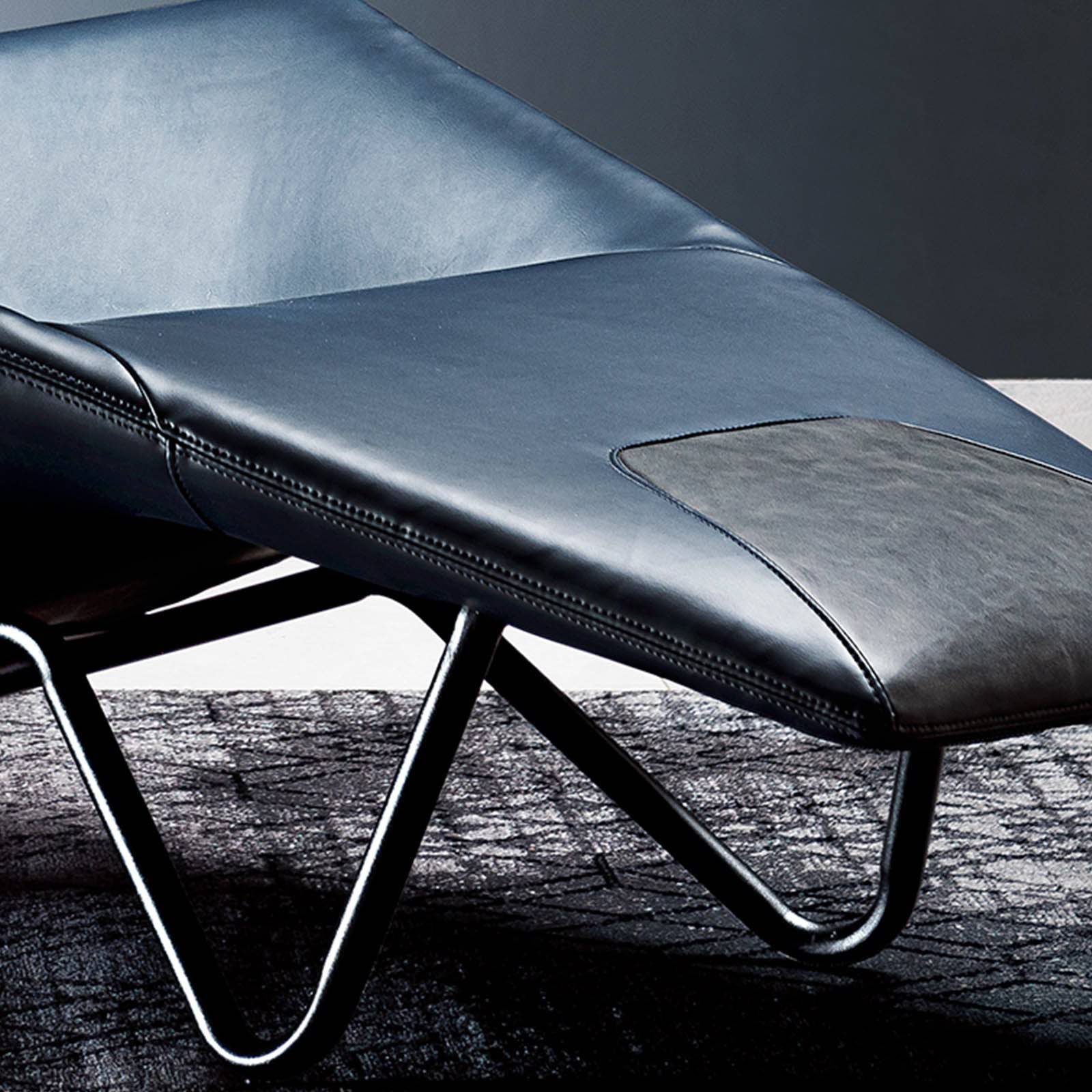 Relax Lounge Chair LC035-B -  Lounge Chairs - ebarza Furniture UAE | Shop Modern Furniture in Abu Dhabi & Dubai - مفروشات ايبازرا في الامارات | تسوق اثاث عصري وديكورات مميزة في دبي وابوظبي