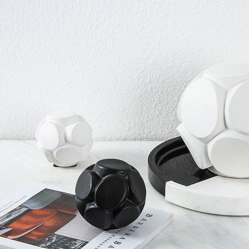 Round Piece Ball-Black A Fa-D21001A - Home Decor Figurines - ebarza Furniture UAE | Shop Modern Furniture in Abu Dhabi & Dubai - مفروشات ايبازرا في الامارات | تسوق اثاث عصري وديكورات مميزة في دبي وابوظبي