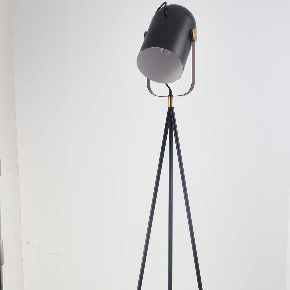 Pre-order 35 Days Delivery S-Class Black Floor Lamp Cy-Ltd-1006-B - Floor Lamps - ebarza Furniture UAE | Shop Modern Furniture in Abu Dhabi & Dubai - مفروشات ايبازرا في الامارات | تسوق اثاث عصري وديكورات مميزة في دبي وابوظبي