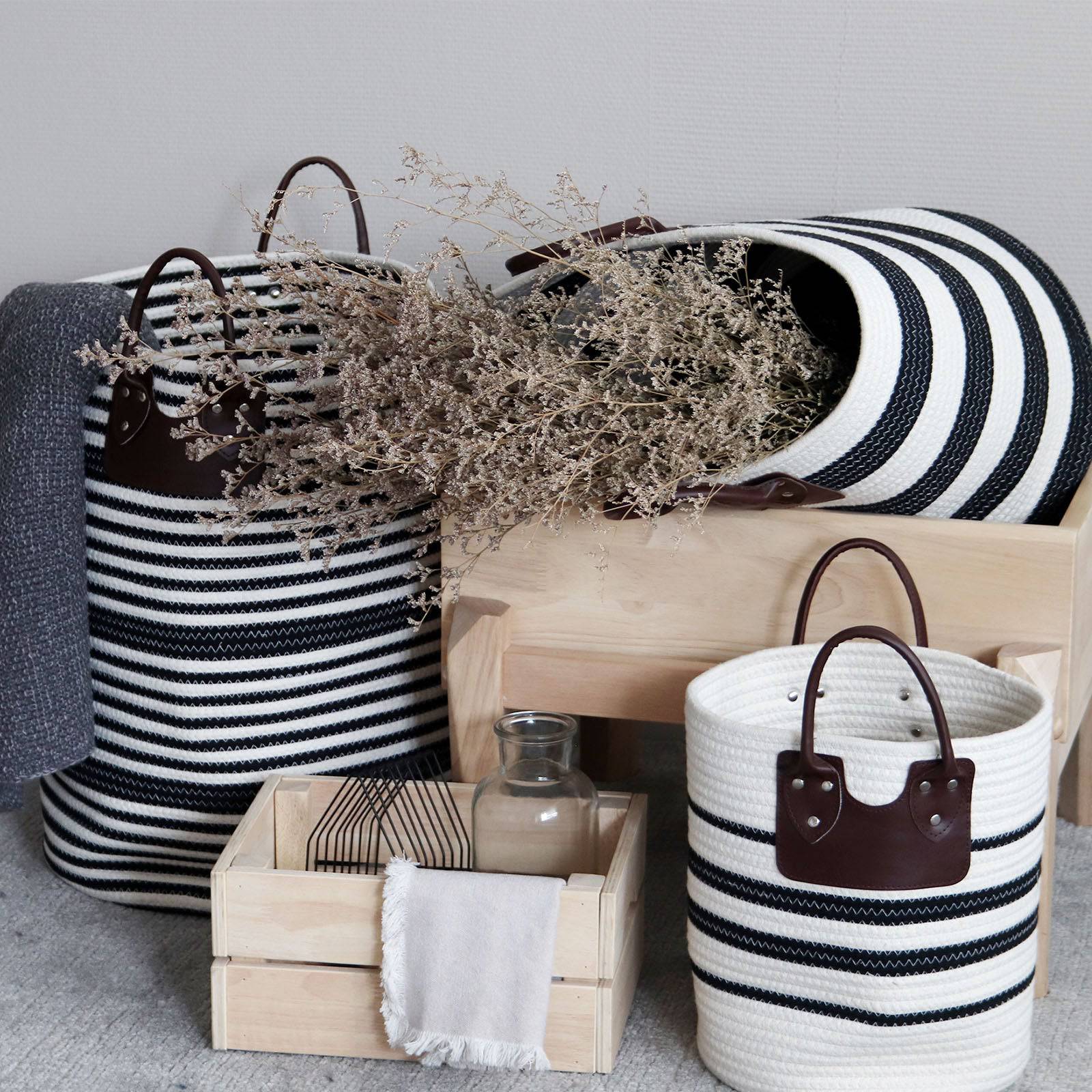 Set Of 3 Baskets 190410-016 - Baskets - ebarza Furniture UAE | Shop Modern Furniture in Abu Dhabi & Dubai - مفروشات ايبازرا في الامارات | تسوق اثاث عصري وديكورات مميزة في دبي وابوظبي