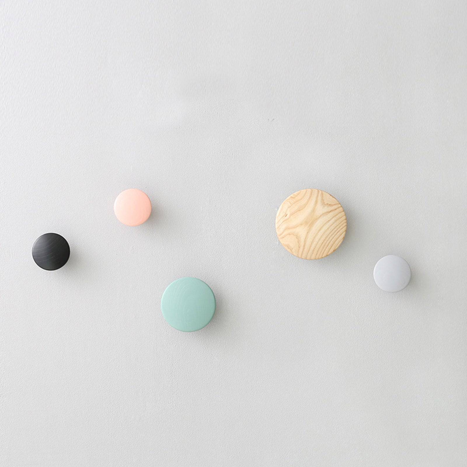 Set Of 5 Solid Wood Hanger Ch-029-Multi - Hangers - ebarza Furniture UAE | Shop Modern Furniture in Abu Dhabi & Dubai - مفروشات ايبازرا في الامارات | تسوق اثاث عصري وديكورات مميزة في دبي وابوظبي