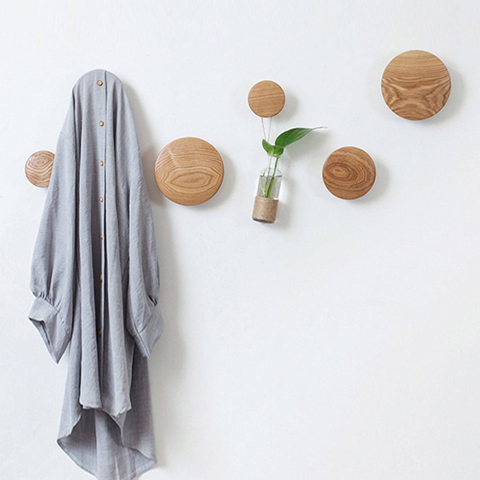 Set Of 5 Solid Wood Hanger Ch-029-N - Hangers - ebarza Furniture UAE | Shop Modern Furniture in Abu Dhabi & Dubai - مفروشات ايبازرا في الامارات | تسوق اثاث عصري وديكورات مميزة في دبي وابوظبي