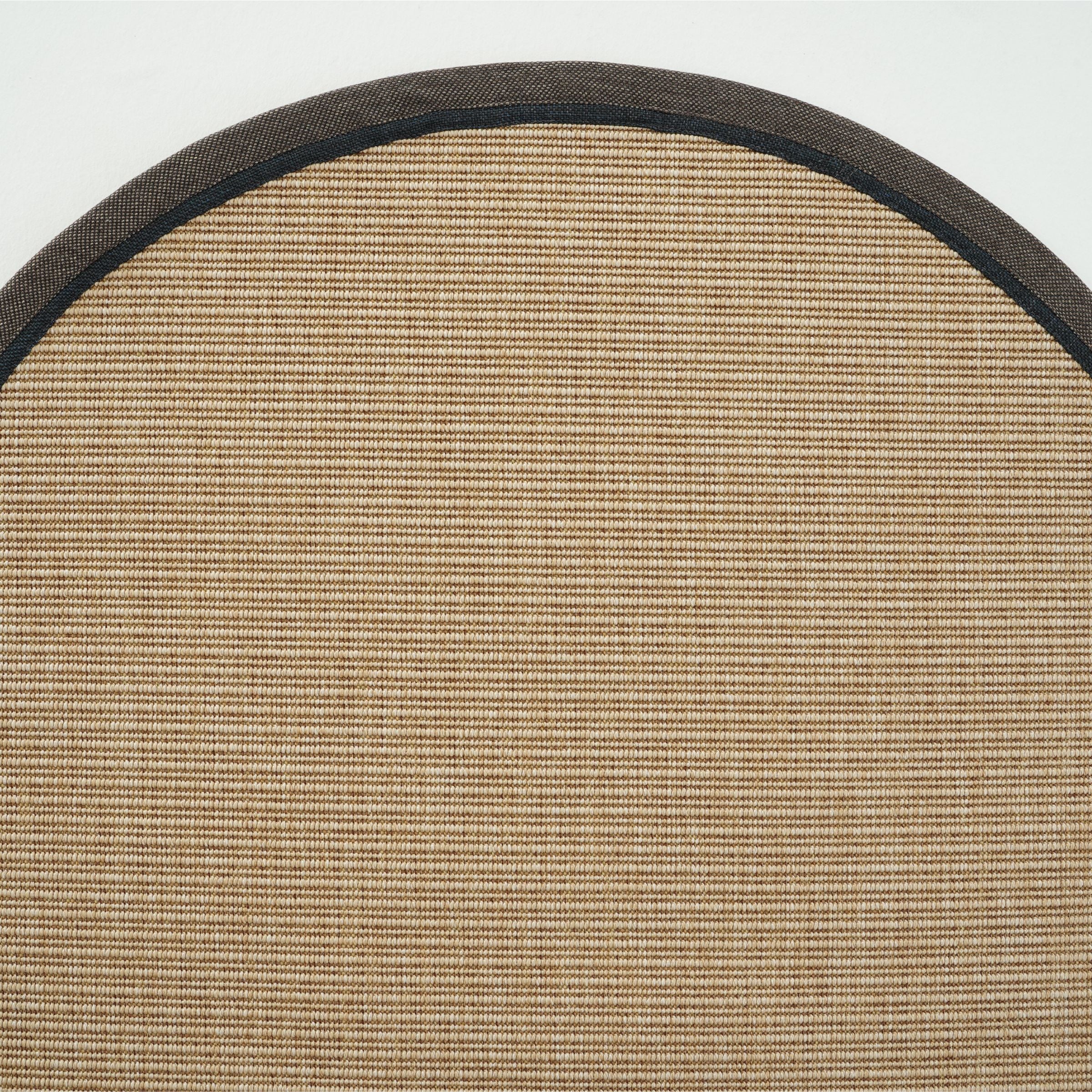 Sisal Carpet Madrid D300 CM CH-SSLMDRD-RL - Rugs - ebarza Furniture UAE | Shop Modern Furniture in Abu Dhabi & Dubai - مفروشات ايبازرا في الامارات | تسوق اثاث عصري وديكورات مميزة في دبي وابوظبي