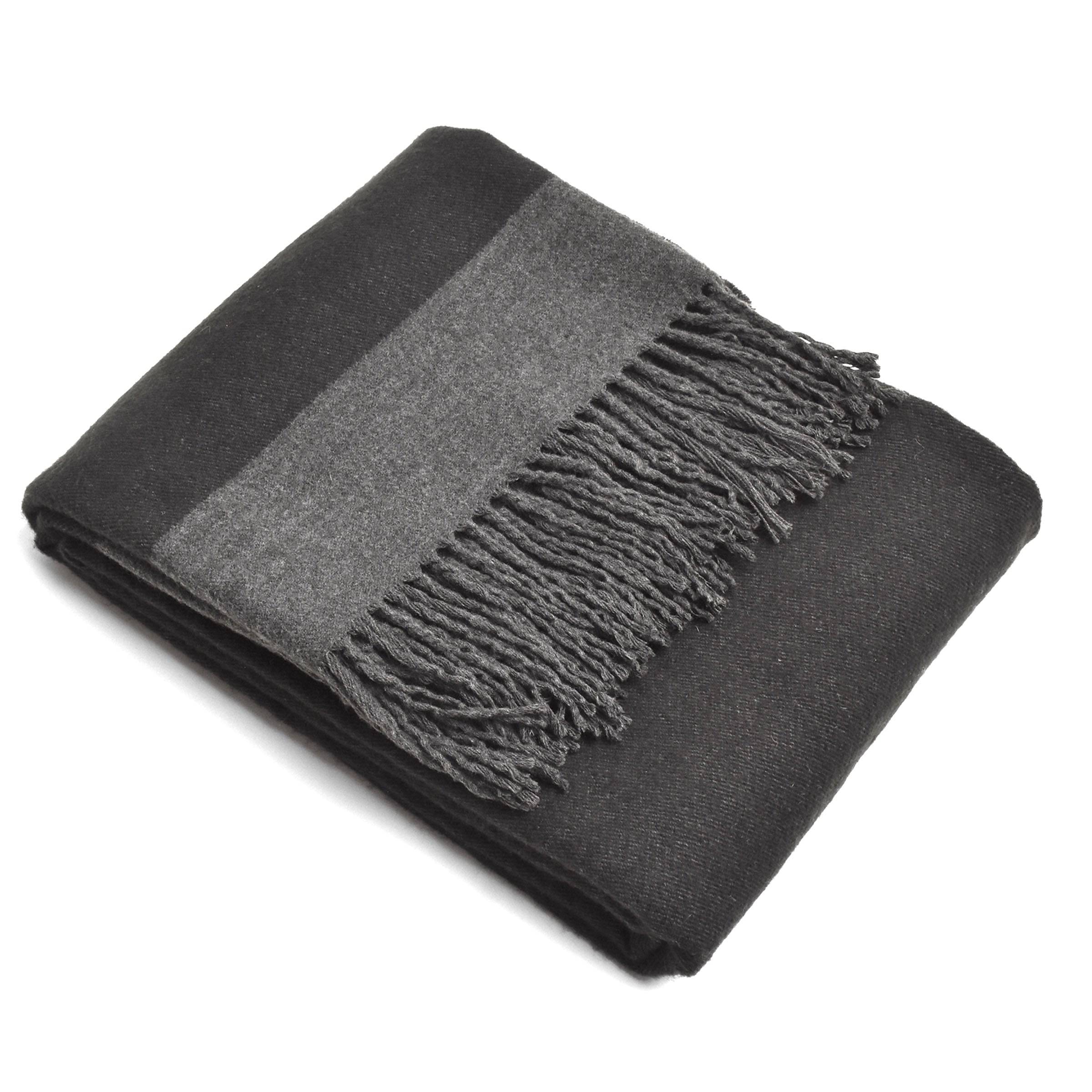 Skjf Lincoln Acrylic Tassel Blanket Etb-002 - Blankets - ebarza Furniture UAE | Shop Modern Furniture in Abu Dhabi & Dubai - مفروشات ايبازرا في الامارات | تسوق اثاث عصري وديكورات مميزة في دبي وابوظبي