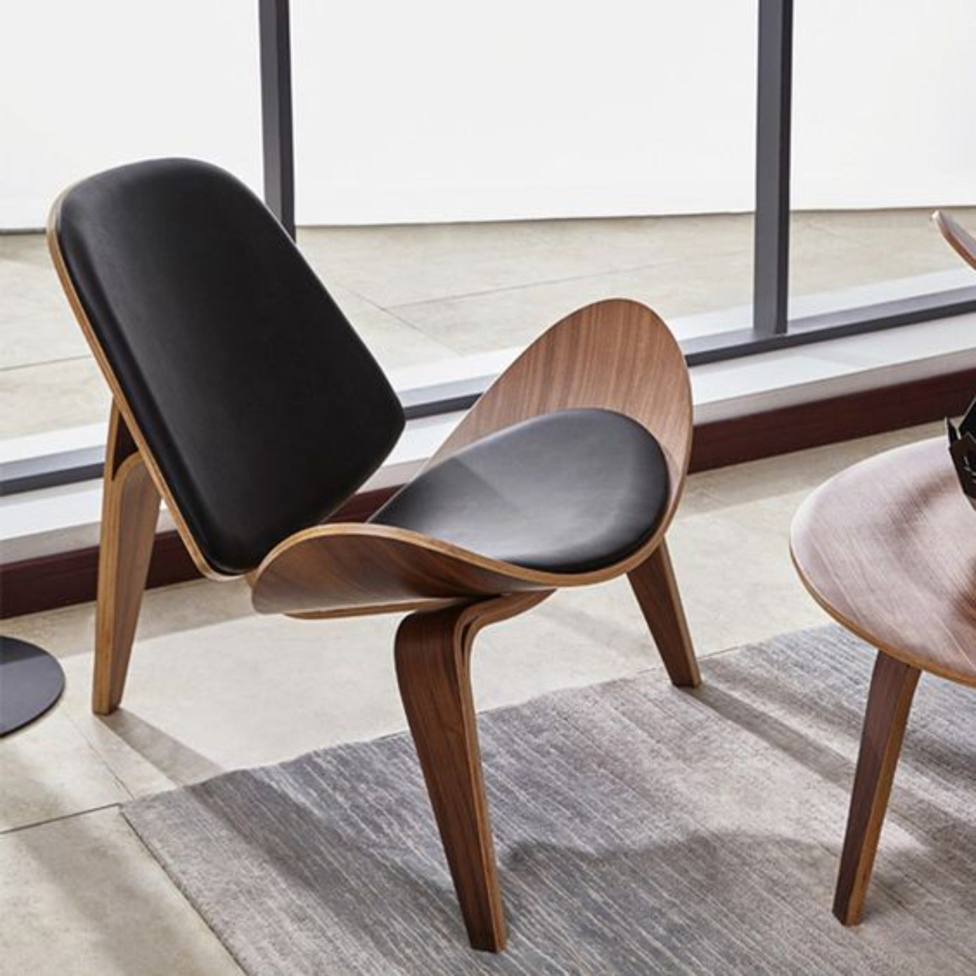 Smile Lounge Chair Bp8023-Wb - Lounge Chairs - ebarza Furniture UAE | Shop Modern Furniture in Abu Dhabi & Dubai - مفروشات ايبازرا في الامارات | تسوق اثاث عصري وديكورات مميزة في دبي وابوظبي