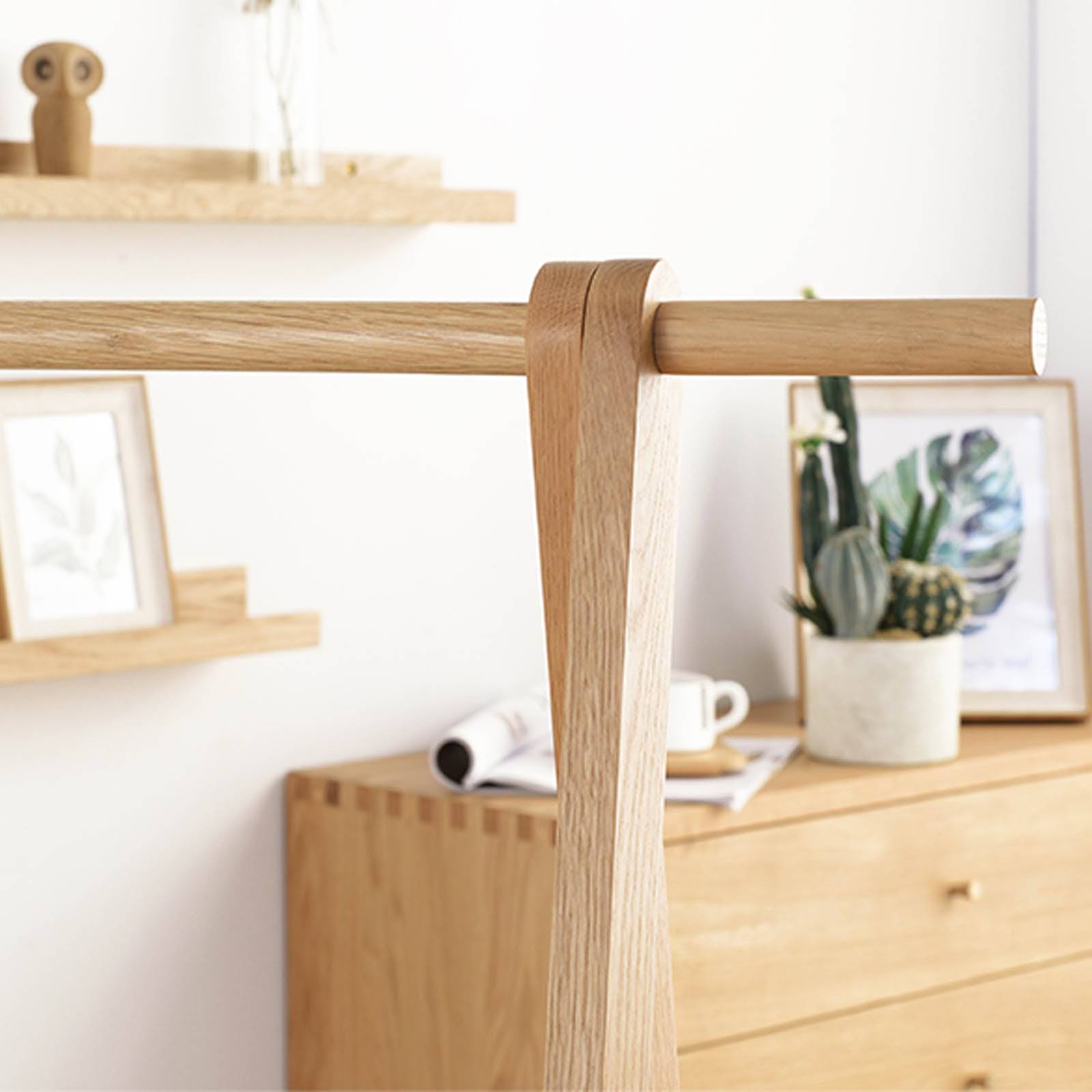 Solid Wood Hanger Ch-025-N - Hangers - ebarza Furniture UAE | Shop Modern Furniture in Abu Dhabi & Dubai - مفروشات ايبازرا في الامارات | تسوق اثاث عصري وديكورات مميزة في دبي وابوظبي