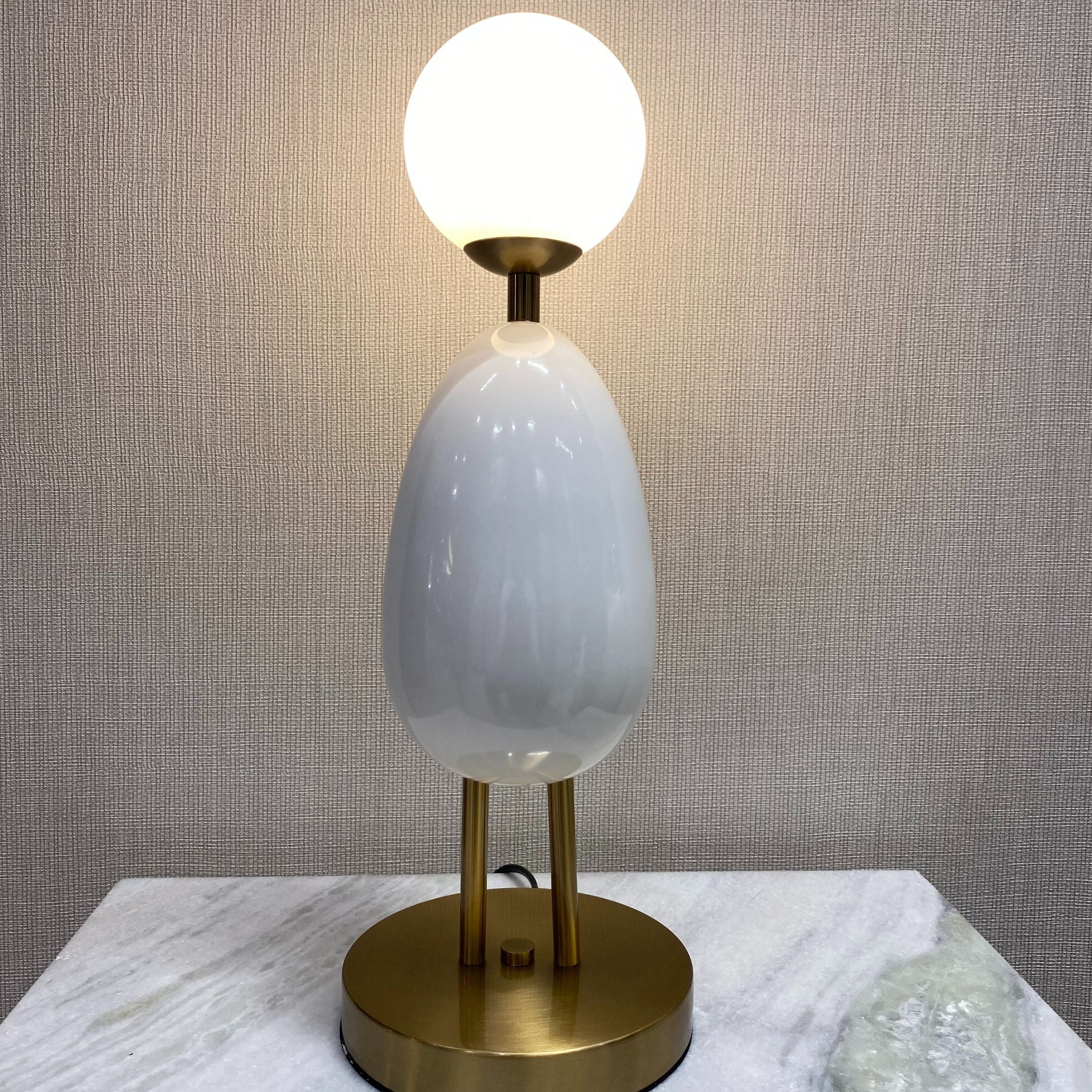 Display Item - Table Lamp White CY-LTD-1011-W Nakheel - DISPLAY ITEM - ebarza Furniture UAE | Shop Modern Furniture in Abu Dhabi & Dubai - مفروشات ايبازرا في الامارات | تسوق اثاث عصري وديكورات مميزة في دبي وابوظبي