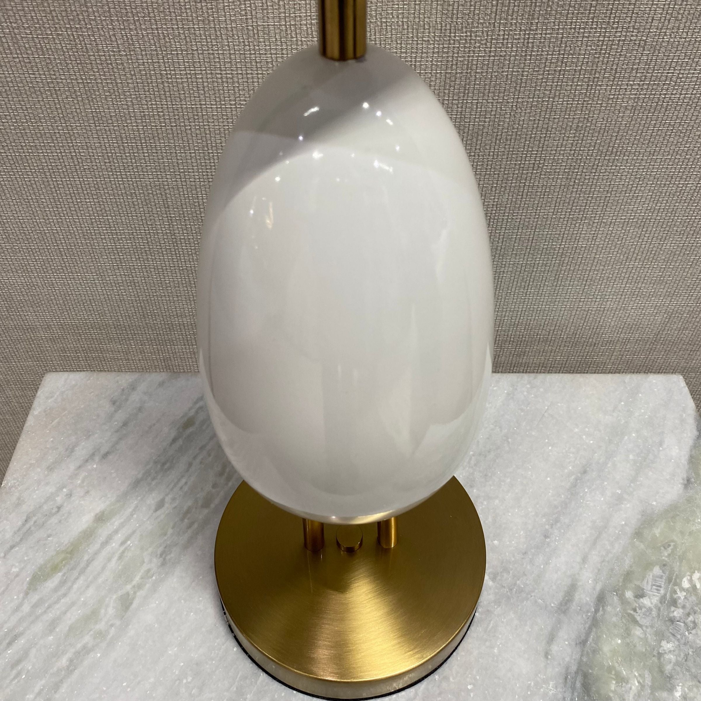 Display Item - Table Lamp White CY-LTD-1011-W Nakheel - DISPLAY ITEM - ebarza Furniture UAE | Shop Modern Furniture in Abu Dhabi & Dubai - مفروشات ايبازرا في الامارات | تسوق اثاث عصري وديكورات مميزة في دبي وابوظبي