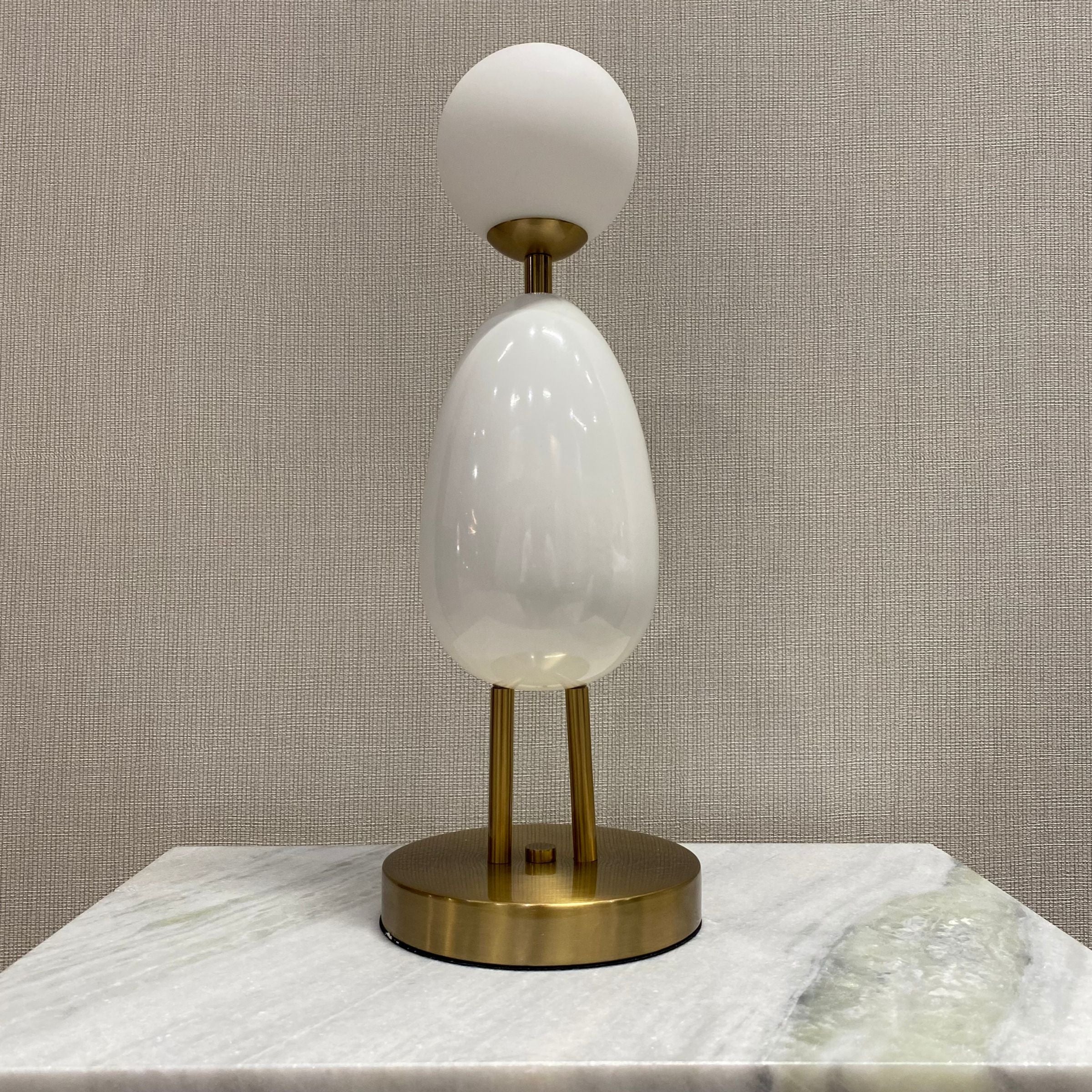 Display Item - Table Lamp White CY-LTD-1011-W Nakheel - DISPLAY ITEM - ebarza Furniture UAE | Shop Modern Furniture in Abu Dhabi & Dubai - مفروشات ايبازرا في الامارات | تسوق اثاث عصري وديكورات مميزة في دبي وابوظبي