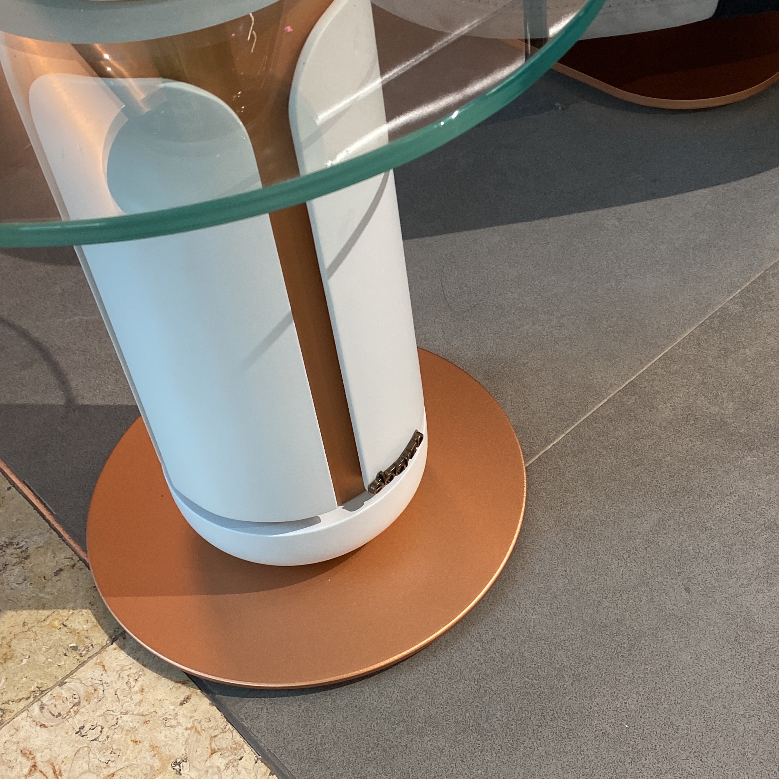 Tulip Side Table SHYTLP002 - Side Tables - ebarza Furniture UAE | Shop Modern Furniture in Abu Dhabi & Dubai - مفروشات ايبازرا في الامارات | تسوق اثاث عصري وديكورات مميزة في دبي وابوظبي