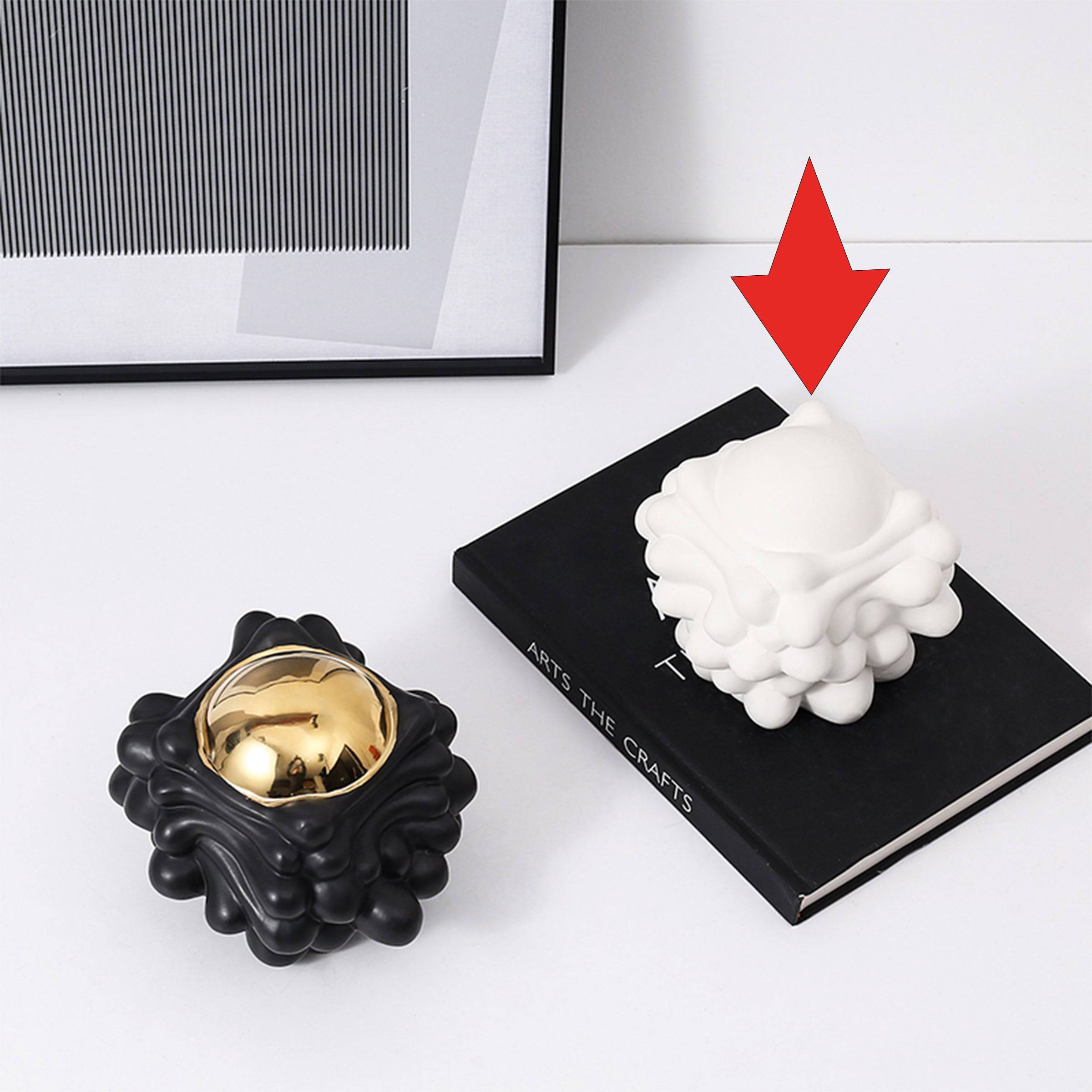 White Corṛugated Ball -A Fa-D21070A -  Home Decor Figurines - ebarza Furniture UAE | Shop Modern Furniture in Abu Dhabi & Dubai - مفروشات ايبازرا في الامارات | تسوق اثاث عصري وديكورات مميزة في دبي وابوظبي