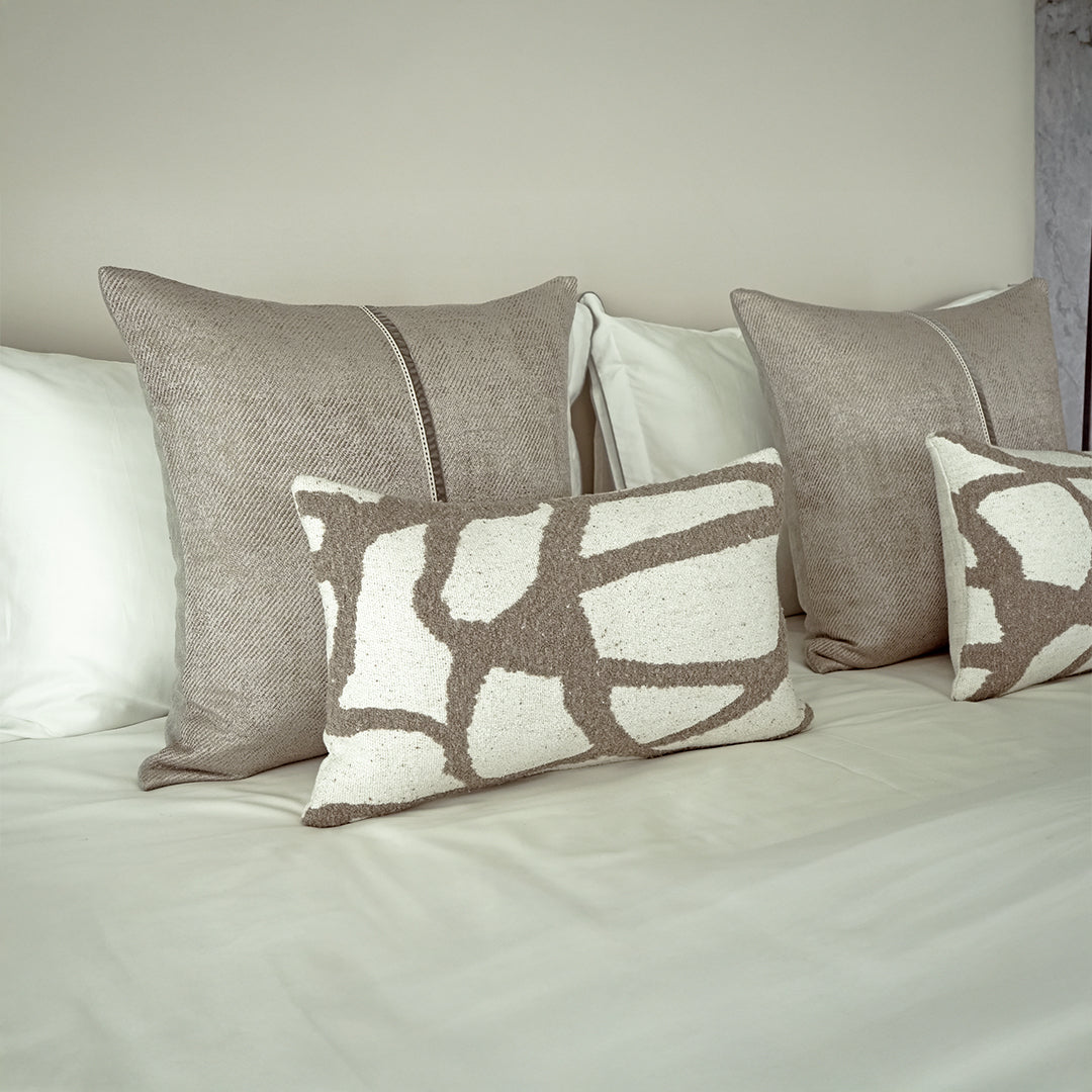 Zola Bedding Set - EBB046 - Bedding - ebarza Furniture UAE | Shop Modern Furniture in Abu Dhabi & Dubai - مفروشات ايبازرا في الامارات | تسوق اثاث عصري وديكورات مميزة في دبي وابوظبي