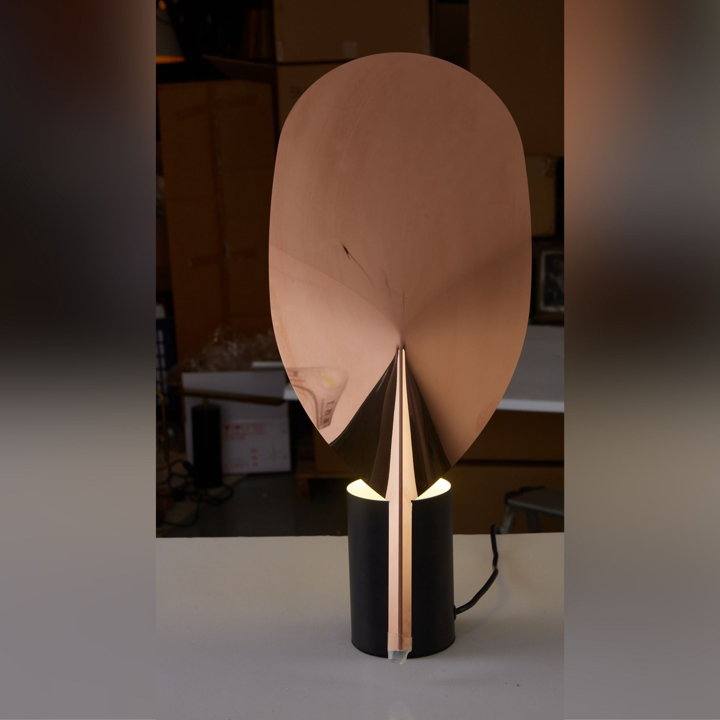 Leafshine Rose Gold Table Lamp CY-LTD-1020-RG -  Desk\table Lamps - ebarza Furniture UAE | Shop Modern Furniture in Abu Dhabi & Dubai - مفروشات ايبازرا في الامارات | تسوق اثاث عصري وديكورات مميزة في دبي وابوظبي