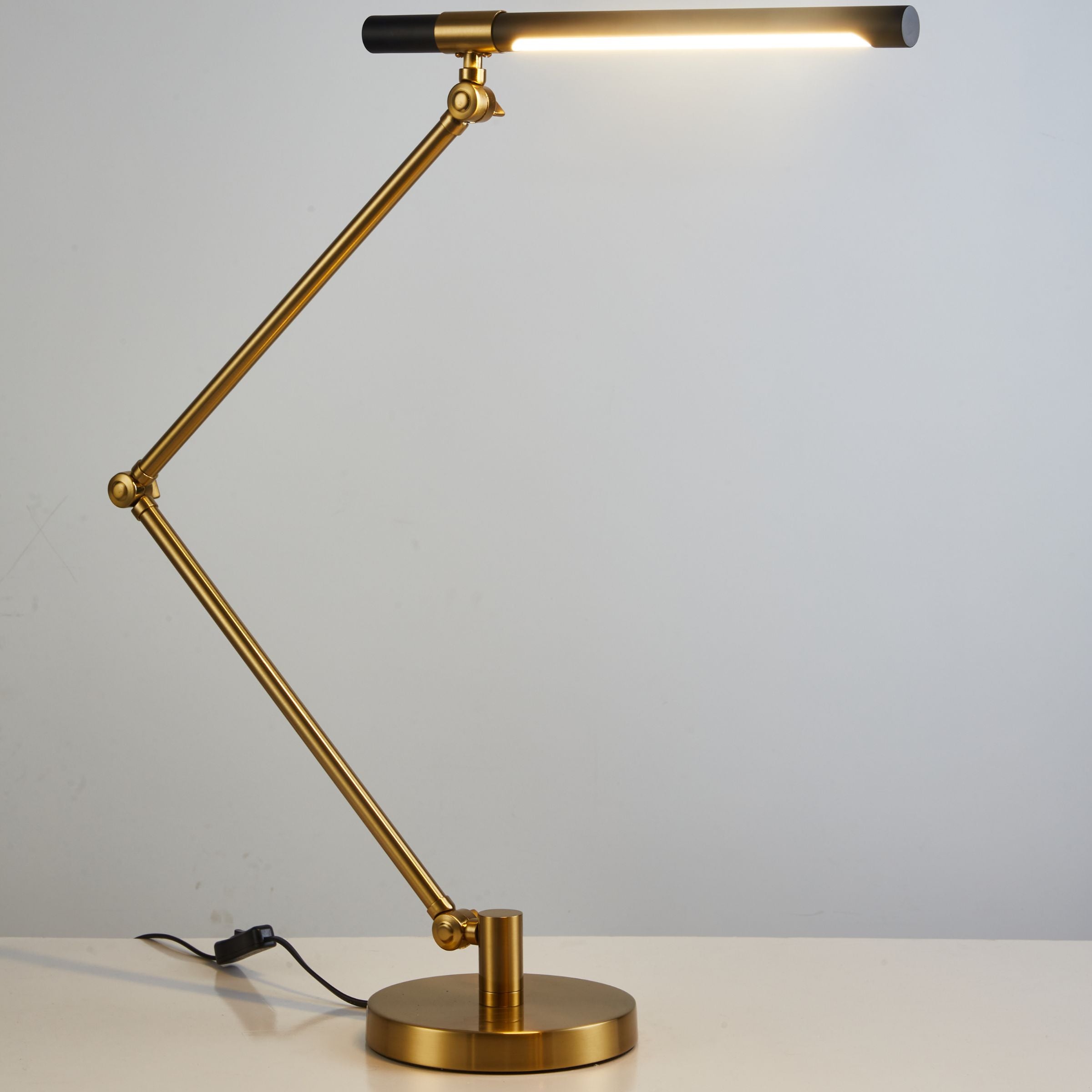 Zoe Table Lamp CY-LTD-1022 - Desk\table Lamps - ebarza Furniture UAE | Shop Modern Furniture in Abu Dhabi & Dubai - مفروشات ايبازرا في الامارات | تسوق اثاث عصري وديكورات مميزة في دبي وابوظبي