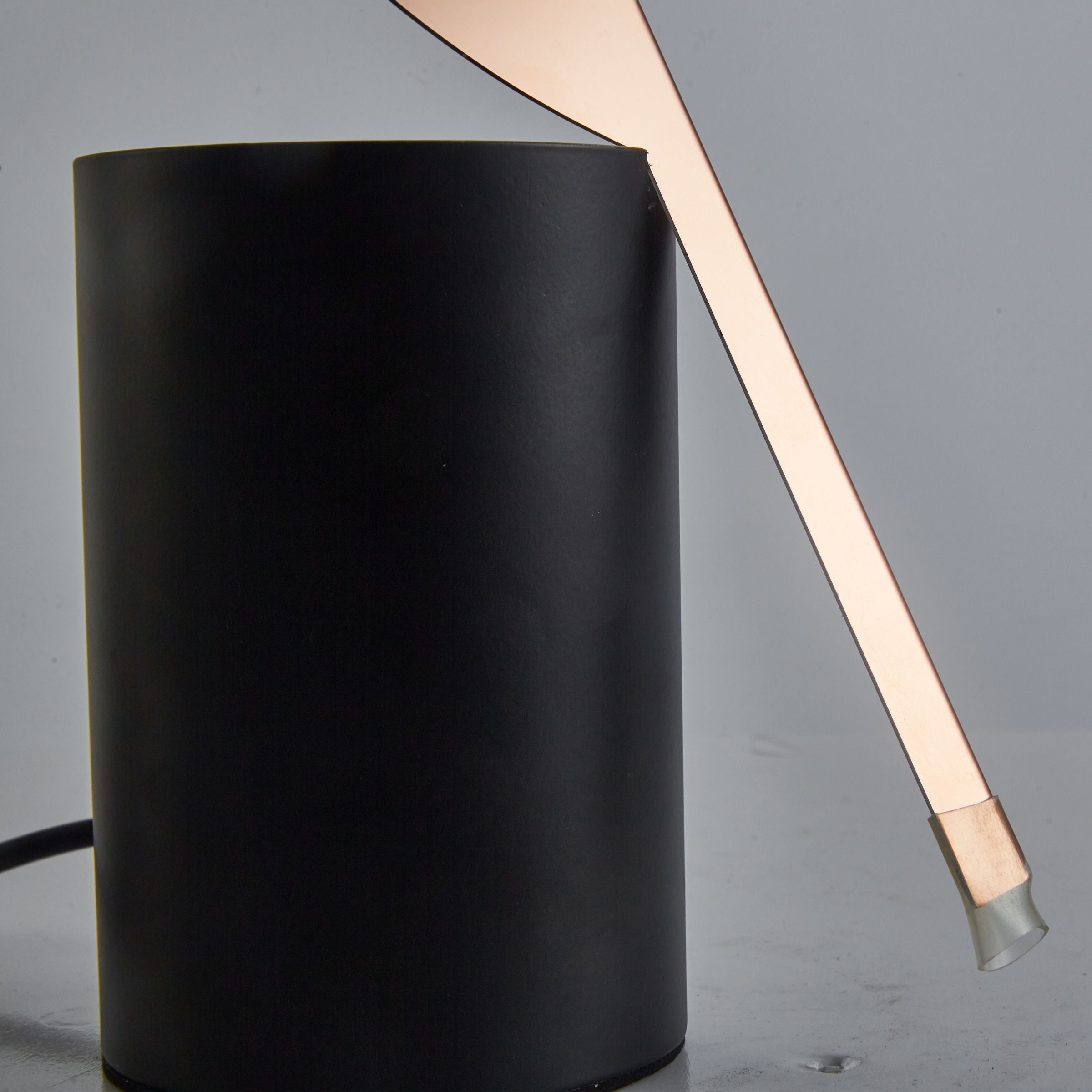 Leafshine Rose Gold Table Lamp CY-LTD-1020-RG -  Desk\table Lamps - ebarza Furniture UAE | Shop Modern Furniture in Abu Dhabi & Dubai - مفروشات ايبازرا في الامارات | تسوق اثاث عصري وديكورات مميزة في دبي وابوظبي