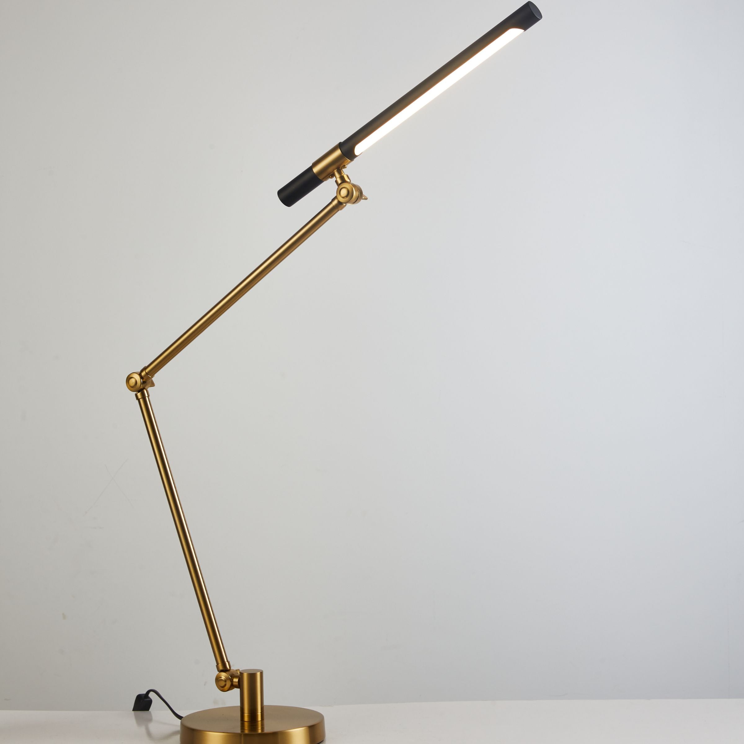 Zoe Table Lamp CY-LTD-1022 - Desk\table Lamps - ebarza Furniture UAE | Shop Modern Furniture in Abu Dhabi & Dubai - مفروشات ايبازرا في الامارات | تسوق اثاث عصري وديكورات مميزة في دبي وابوظبي