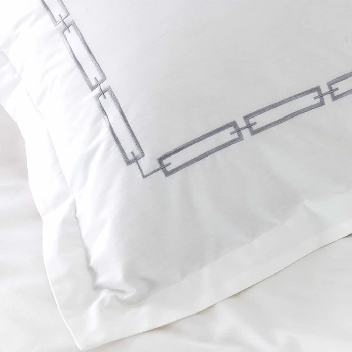 Karaca Home White Collection Oriane Gray Embroidered Percale Double Duvet Cover Set 200.20.01.0105 -  Bedding - ebarza Furniture UAE | Shop Modern Furniture in Abu Dhabi & Dubai - مفروشات ايبازرا في الامارات | تسوق اثاث عصري وديكورات مميزة في دبي وابوظبي