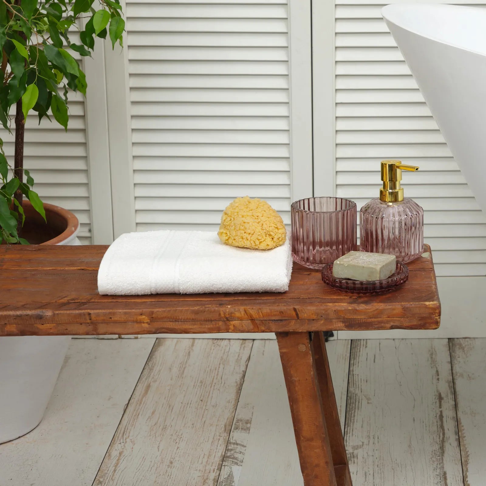 Karaca Home Daily Soft Off White 100% Cotton Towel 50X90 Cm 200.20.01.0282 - Towels - ebarza Furniture UAE | Shop Modern Furniture in Abu Dhabi & Dubai - مفروشات ايبازرا في الامارات | تسوق اثاث عصري وديكورات مميزة في دبي وابوظبي