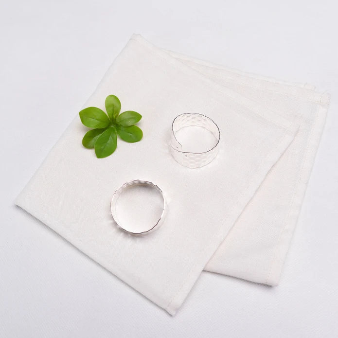 Karaca Home Hammered Silver 2 Piece Napkin Ring 300.22.02.0468 - Napkin Rings - ebarza Furniture UAE | Shop Modern Furniture in Abu Dhabi & Dubai - مفروشات ايبازرا في الامارات | تسوق اثاث عصري وديكورات مميزة في دبي وابوظبي