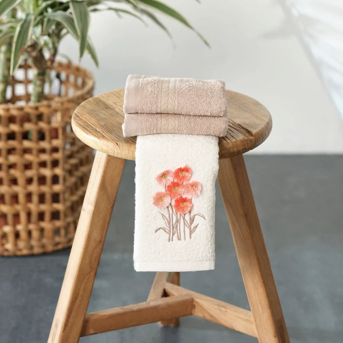 Karaca Home Sunflower 100% Cotton 3 Piece Towel Set 30x50 cm 200.21.01.0806 - Towels - ebarza Furniture UAE | Shop Modern Furniture in Abu Dhabi & Dubai - مفروشات ايبازرا في الامارات | تسوق اثاث عصري وديكورات مميزة في دبي وابوظبي