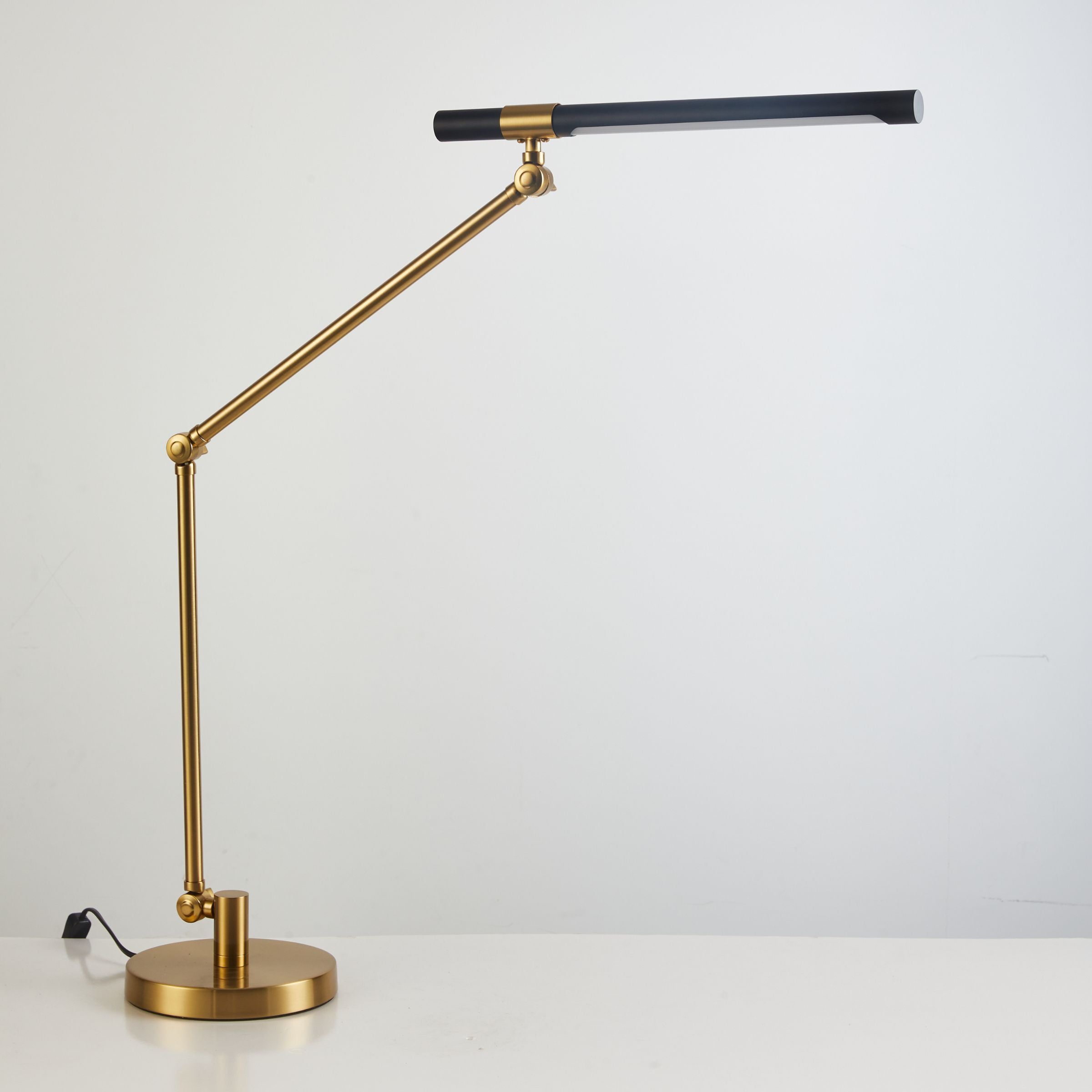 Zoe Table Lamp CY-LTD-1022 - Desk\table Lamps - ebarza Furniture UAE | Shop Modern Furniture in Abu Dhabi & Dubai - مفروشات ايبازرا في الامارات | تسوق اثاث عصري وديكورات مميزة في دبي وابوظبي