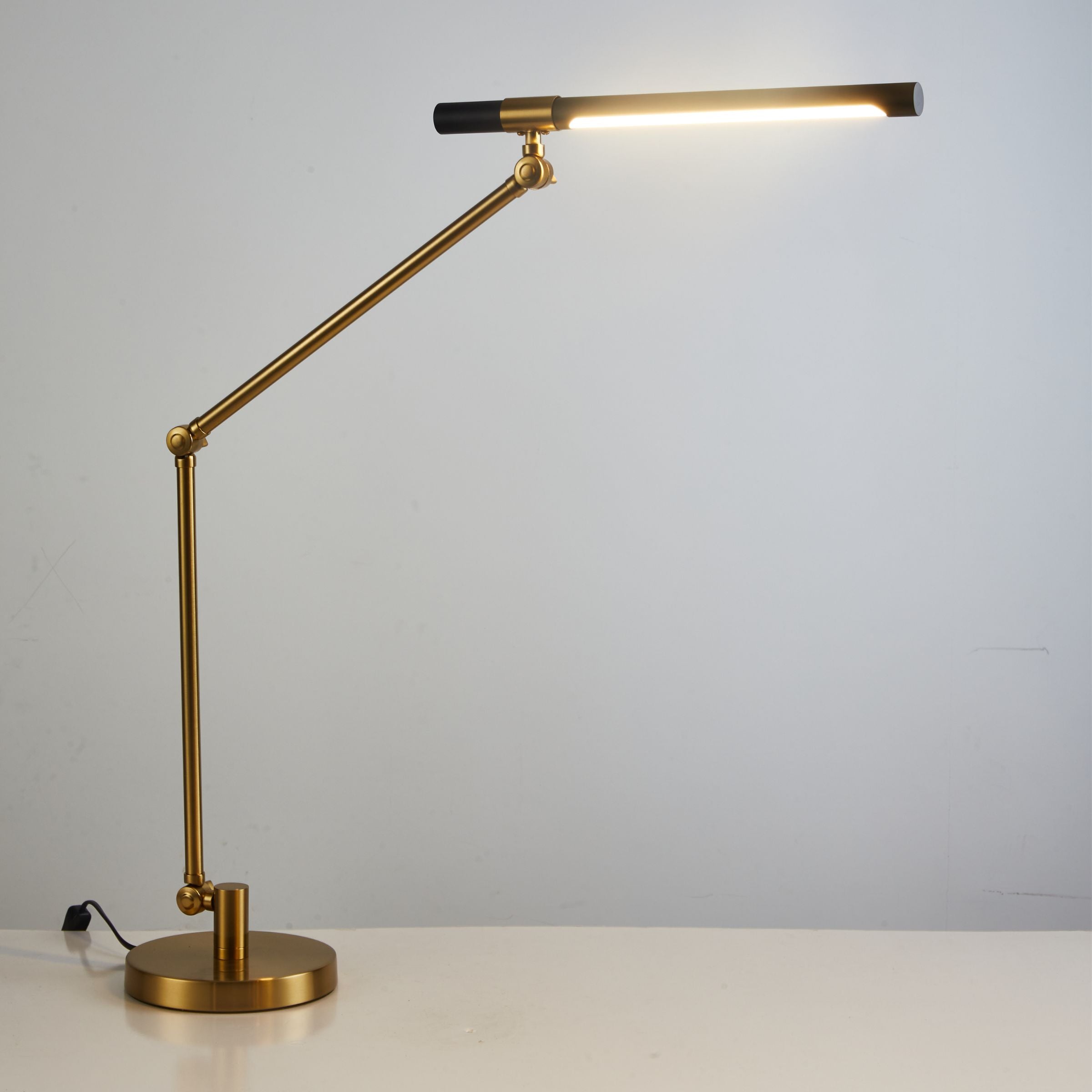 Zoe Table Lamp CY-LTD-1022 - Desk\table Lamps - ebarza Furniture UAE | Shop Modern Furniture in Abu Dhabi & Dubai - مفروشات ايبازرا في الامارات | تسوق اثاث عصري وديكورات مميزة في دبي وابوظبي