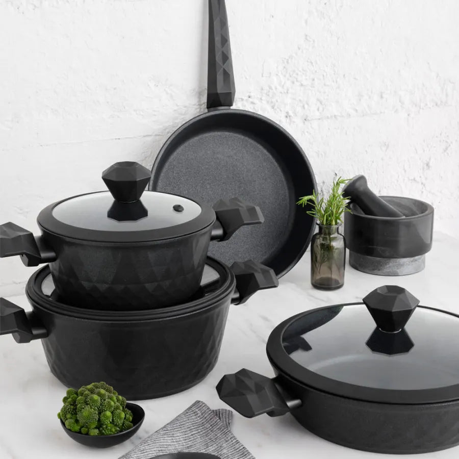 Karaca Bio Diamond Antibacterial 7 Piece Cookware Set With Handle And Induction Base 153.03.08.0429 - Cookware Sets - ebarza Furniture UAE | Shop Modern Furniture in Abu Dhabi & Dubai - مفروشات ايبازرا في الامارات | تسوق اثاث عصري وديكورات مميزة في دبي وابوظبي