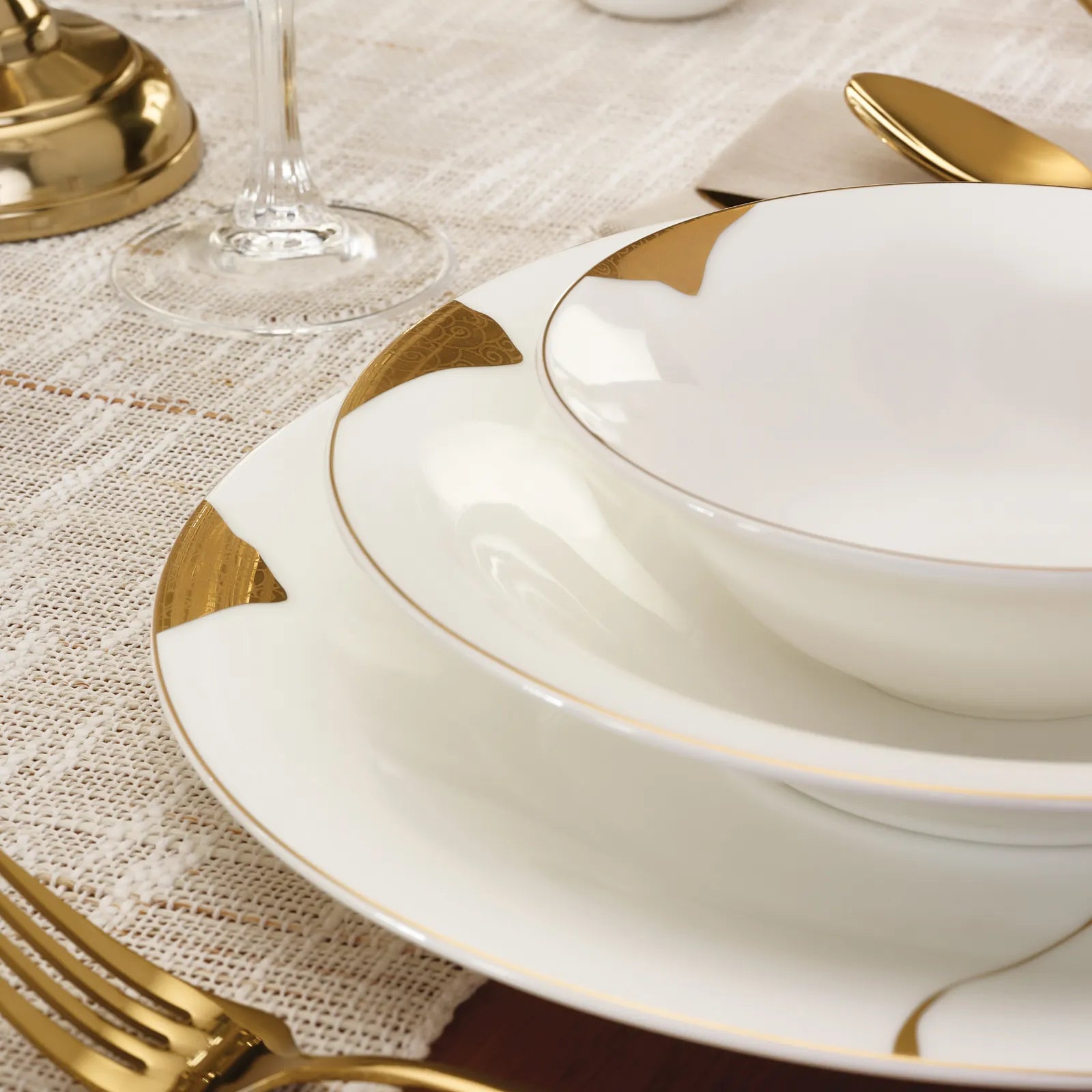 Karaca Fine Pearl Quora 58 Pieces Dinnerware Set For 12 Persons 153.03.08.0613 - Dinnerware Sets - ebarza Furniture UAE | Shop Modern Furniture in Abu Dhabi & Dubai - مفروشات ايبازرا في الامارات | تسوق اثاث عصري وديكورات مميزة في دبي وابوظبي
