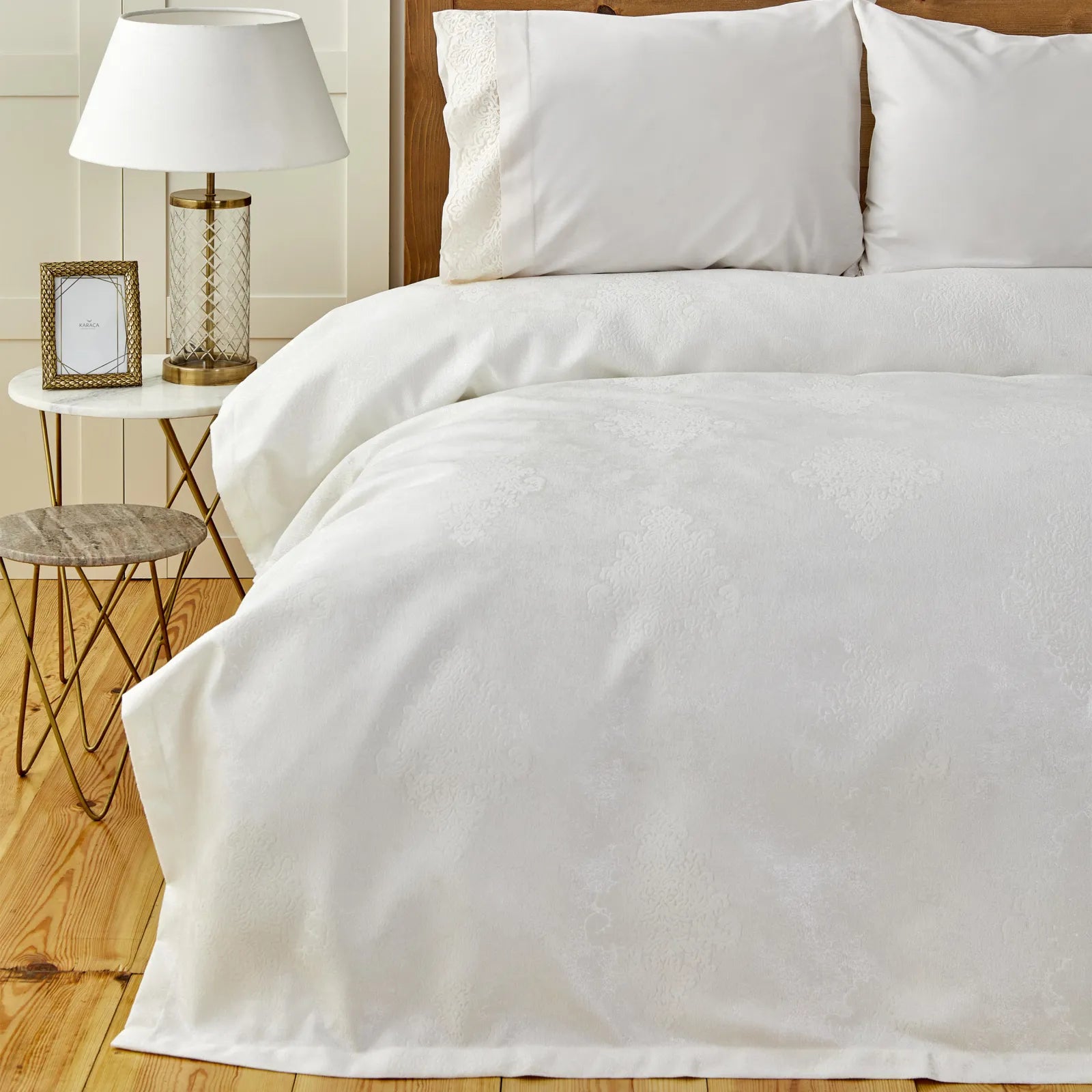 Karaca Home Laurel White 100% Cotton Lace Cotton Private Set 200.19.01.0177 -  Bedding - ebarza Furniture UAE | Shop Modern Furniture in Abu Dhabi & Dubai - مفروشات ايبازرا في الامارات | تسوق اثاث عصري وديكورات مميزة في دبي وابوظبي