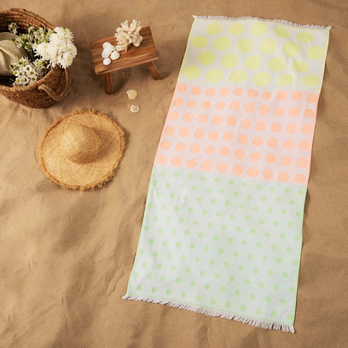 Karaca Home Points Multi 100% Cotton Double Sided Beach Towel 70X150 200.20.01.0183 - Towels - ebarza Furniture UAE | Shop Modern Furniture in Abu Dhabi & Dubai - مفروشات ايبازرا في الامارات | تسوق اثاث عصري وديكورات مميزة في دبي وابوظبي