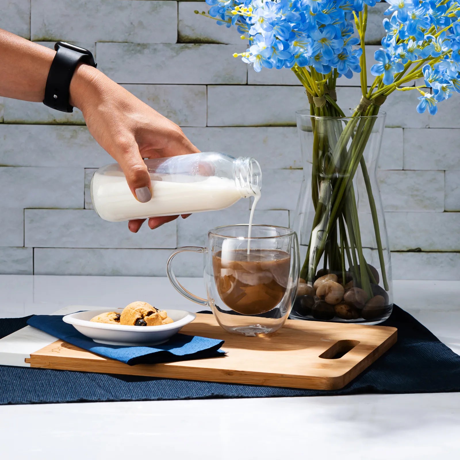 Karaca Pia Double Walled Mug 300 Ml 153.03.07.7775 - Mugs - ebarza Furniture UAE | Shop Modern Furniture in Abu Dhabi & Dubai - مفروشات ايبازرا في الامارات | تسوق اثاث عصري وديكورات مميزة في دبي وابوظبي