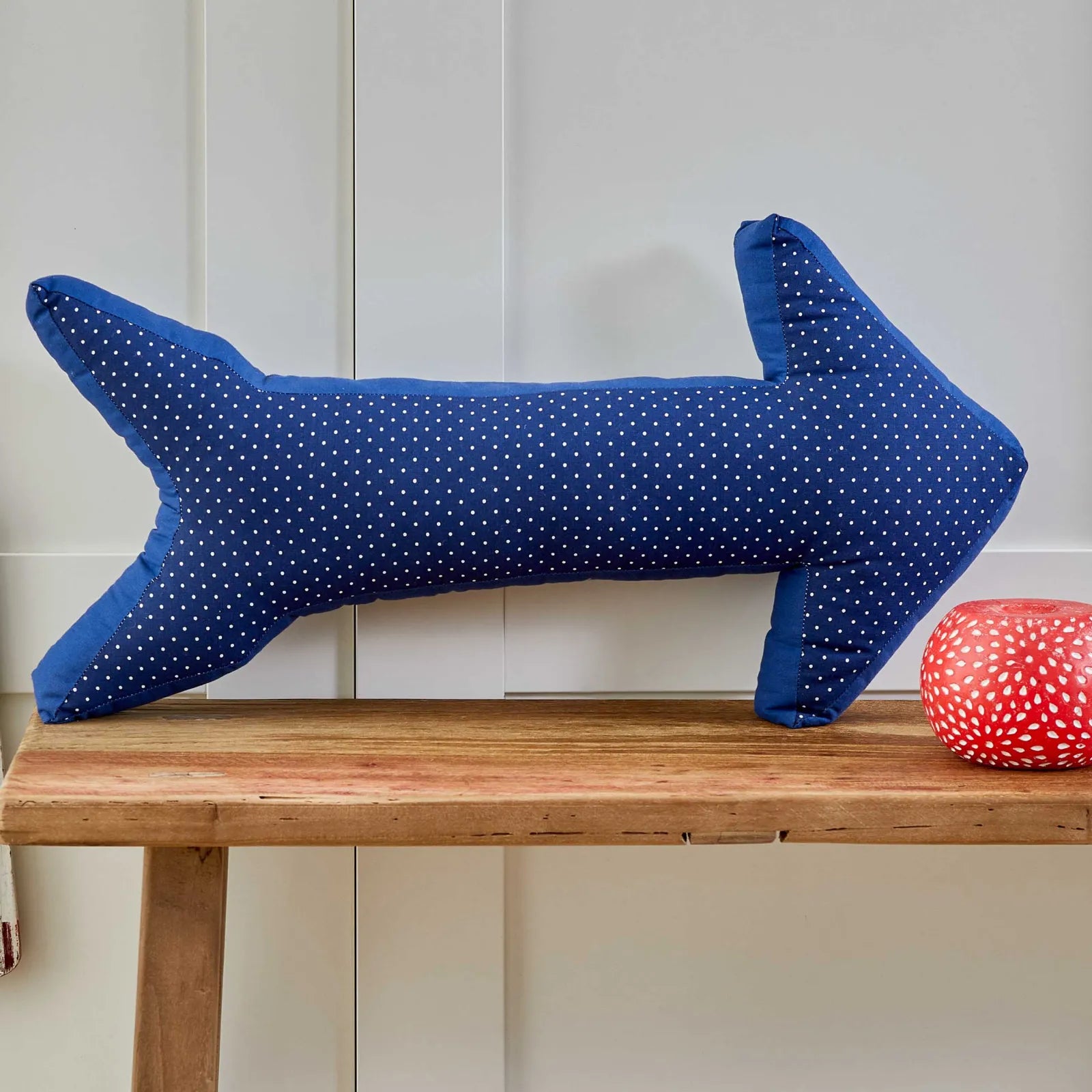 Karaca Sarah Anderson Arrow 3D Filled Pillow 160.02.01.0518 -  Cushions - ebarza Furniture UAE | Shop Modern Furniture in Abu Dhabi & Dubai - مفروشات ايبازرا في الامارات | تسوق اثاث عصري وديكورات مميزة في دبي وابوظبي