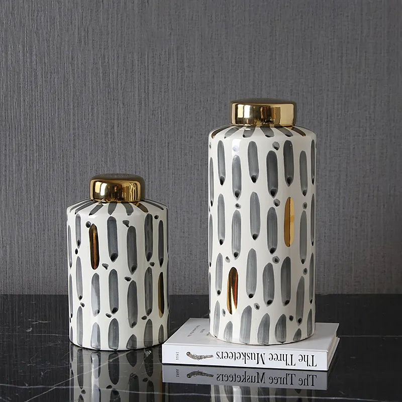 Black Stripe Bottle-A Vase Fa-D1980A - Vases - ebarza Furniture UAE | Shop Modern Furniture in Abu Dhabi & Dubai - مفروشات ايبازرا في الامارات | تسوق اثاث عصري وديكورات مميزة في دبي وابوظبي