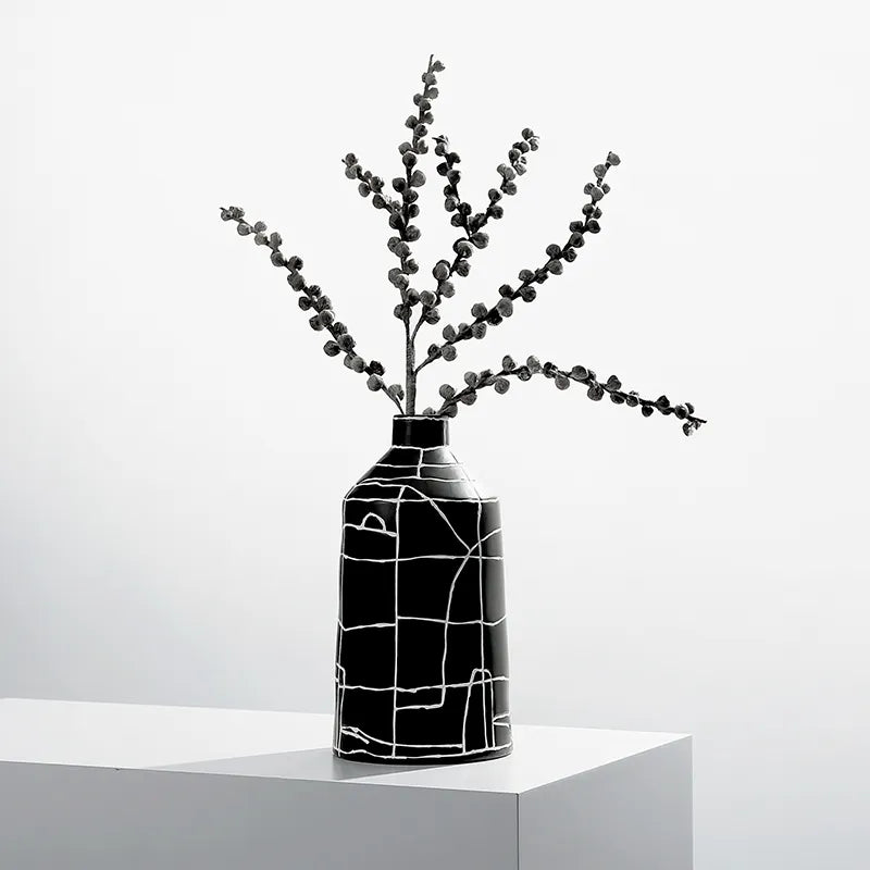 Black & White Ceramic Vase Fa-D22094 - Vases - ebarza Furniture UAE | Shop Modern Furniture in Abu Dhabi & Dubai - مفروشات ايبازرا في الامارات | تسوق اثاث عصري وديكورات مميزة في دبي وابوظبي