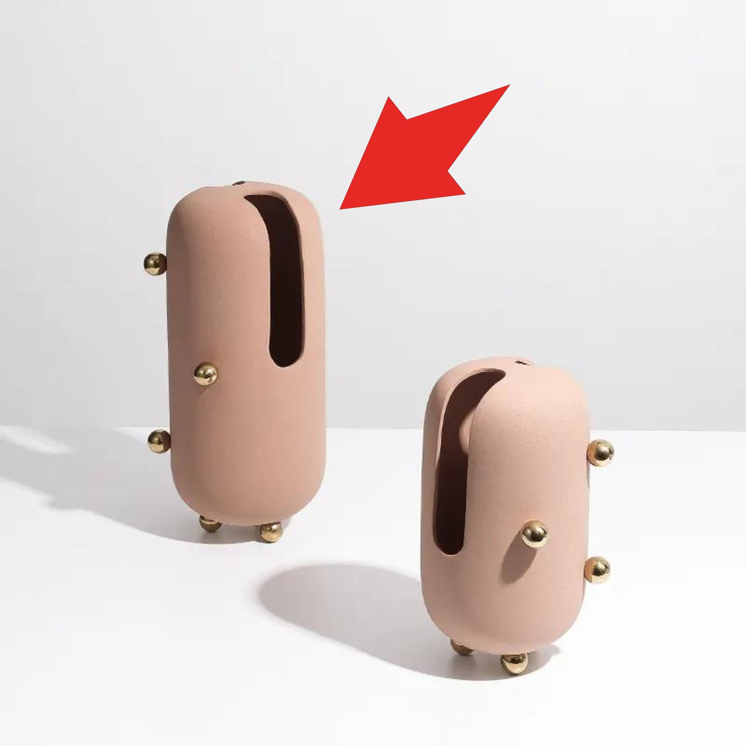 Blush Ceramic Vase With Gold Stainless Steel Detail Fd-D22064A - Vases - ebarza Furniture UAE | Shop Modern Furniture in Abu Dhabi & Dubai - مفروشات ايبازرا في الامارات | تسوق اثاث عصري وديكورات مميزة في دبي وابوظبي