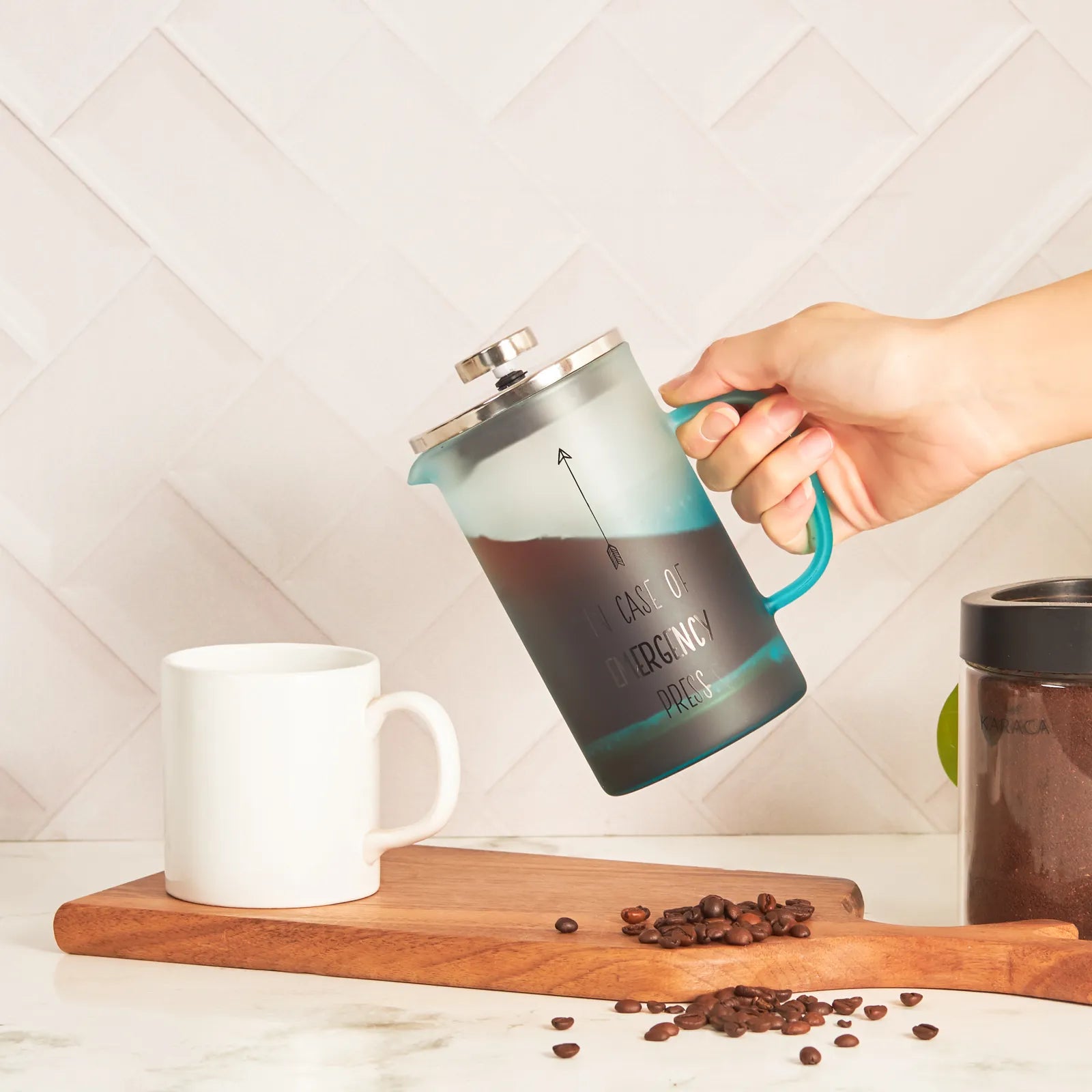 Karaca Emergency Frenchpress Blue 600 Ml 153.03.08.1776 - Kitchen Appliances - ebarza Furniture UAE | Shop Modern Furniture in Abu Dhabi & Dubai - مفروشات ايبازرا في الامارات | تسوق اثاث عصري وديكورات مميزة في دبي وابوظبي
