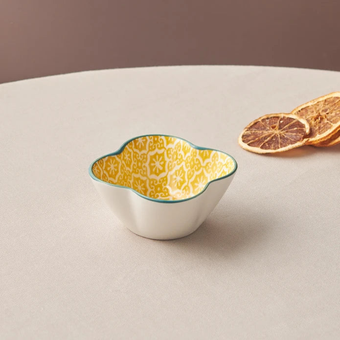 Karaca Floral Yellow Clover Snack Plate 10 cm 153.03.08.2978 - Bowls - ebarza Furniture UAE | Shop Modern Furniture in Abu Dhabi & Dubai - مفروشات ايبازرا في الامارات | تسوق اثاث عصري وديكورات مميزة في دبي وابوظبي