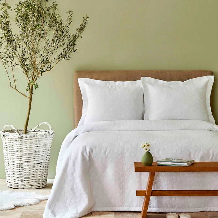 Karaca Home Back To Basic White Single Bedspread 200.18.01.0084 - Bedding - ebarza Furniture UAE | Shop Modern Furniture in Abu Dhabi & Dubai - مفروشات ايبازرا في الامارات | تسوق اثاث عصري وديكورات مميزة في دبي وابوظبي