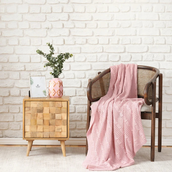 Karaca Home Dio Dried Rose Tv Blanket 130x170 cm 200.21.01.0312 - Blankets - ebarza Furniture UAE | Shop Modern Furniture in Abu Dhabi & Dubai - مفروشات ايبازرا في الامارات | تسوق اثاث عصري وديكورات مميزة في دبي وابوظبي
