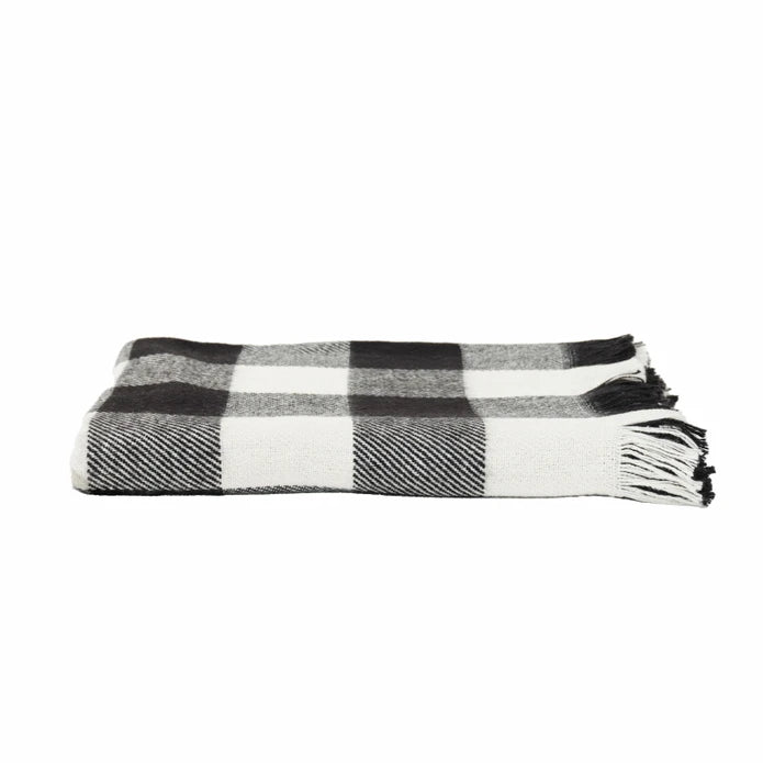 Karaca Home Mountain Black and White Tv Blanket 200.21.01.0359 - Blankets - ebarza Furniture UAE | Shop Modern Furniture in Abu Dhabi & Dubai - مفروشات ايبازرا في الامارات | تسوق اثاث عصري وديكورات مميزة في دبي وابوظبي