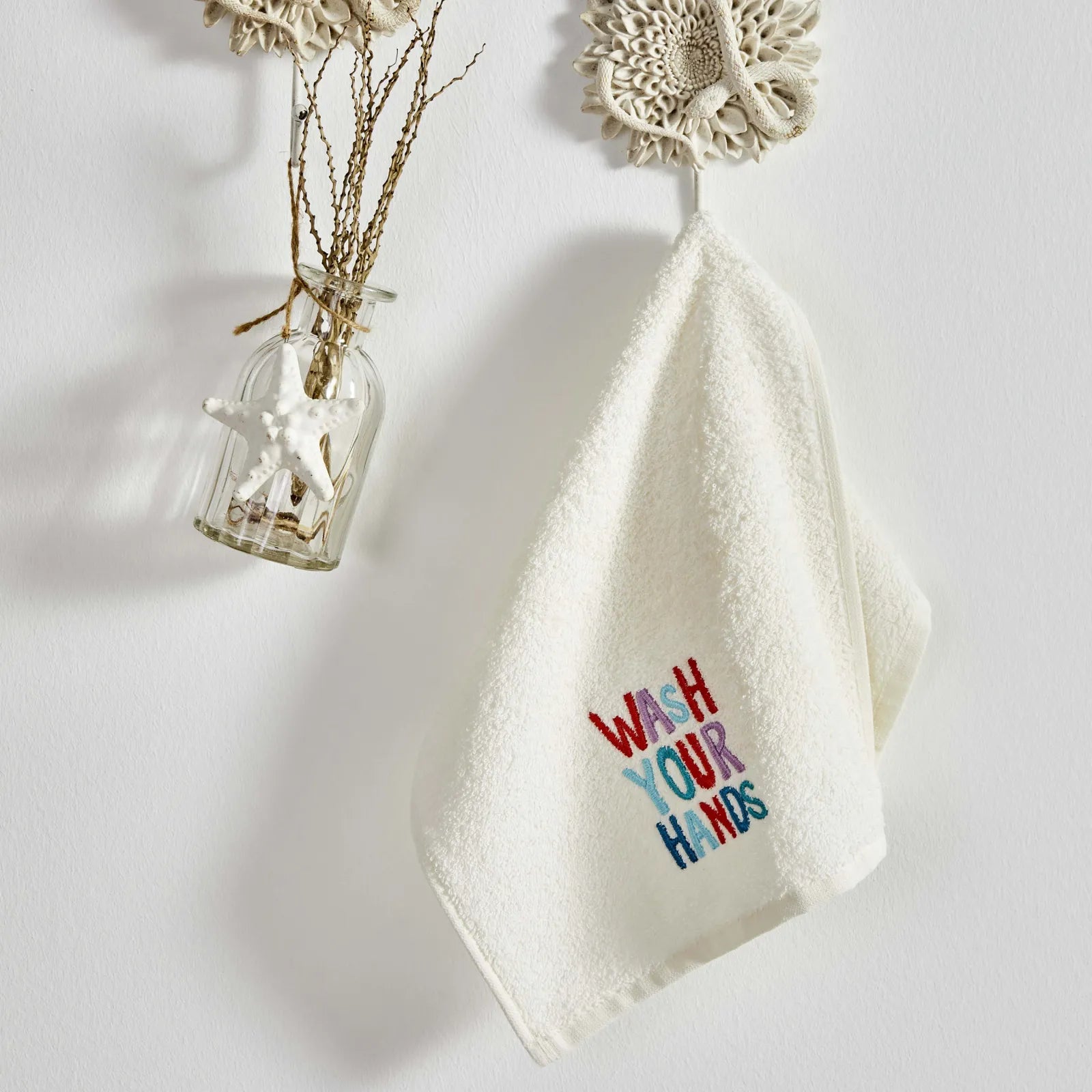 Karaca Home Wash Your Hands Embroidered Towel 30X50 Cm 200.19.01.0300 - Towels - ebarza Furniture UAE | Shop Modern Furniture in Abu Dhabi & Dubai - مفروشات ايبازرا في الامارات | تسوق اثاث عصري وديكورات مميزة في دبي وابوظبي