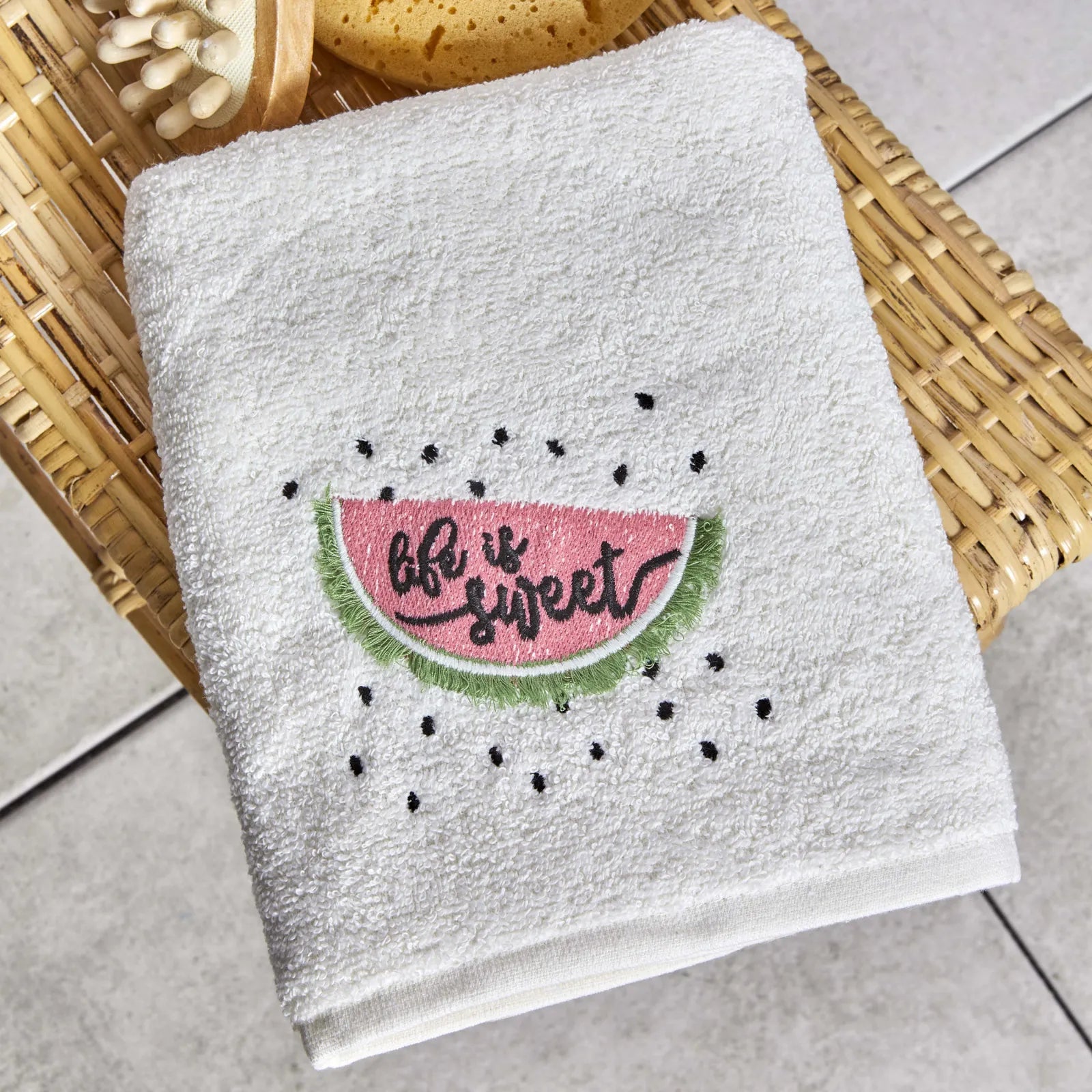 Karaca Home Watermelon Embroidered Towel 30X50 Cm 200.19.01.0295 - Towels - ebarza Furniture UAE | Shop Modern Furniture in Abu Dhabi & Dubai - مفروشات ايبازرا في الامارات | تسوق اثاث عصري وديكورات مميزة في دبي وابوظبي