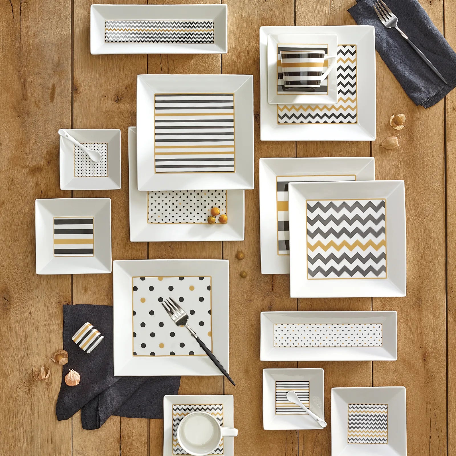 Karaca Nossa 32 Pieces 6 Person Breakfast Set 153.03.08.1619 - Dinnerware Sets - ebarza Furniture UAE | Shop Modern Furniture in Abu Dhabi & Dubai - مفروشات ايبازرا في الامارات | تسوق اثاث عصري وديكورات مميزة في دبي وابوظبي