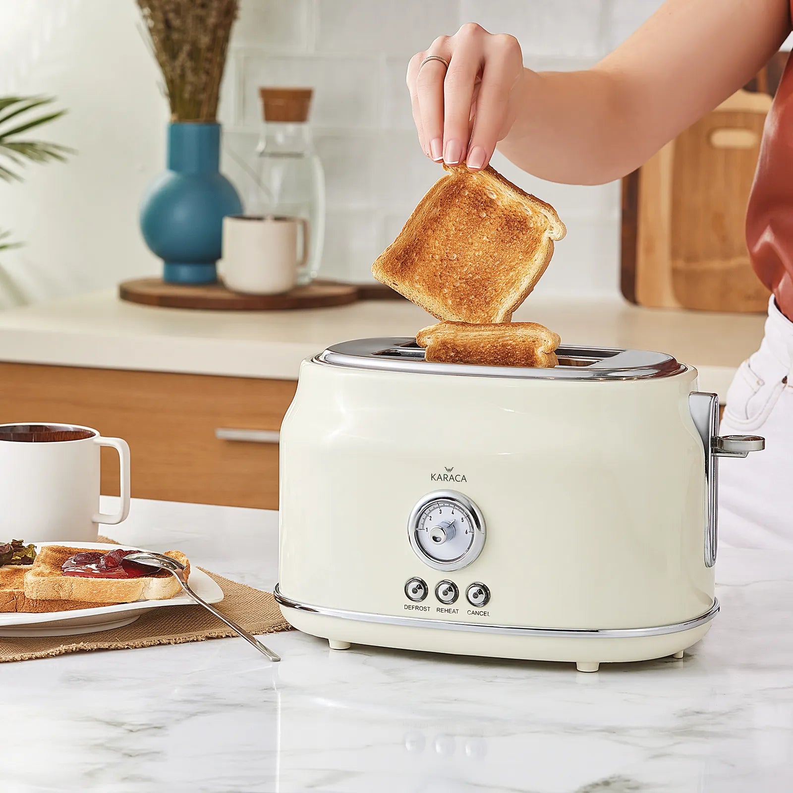 Karaca Retro Toaster Cream 153.03.06.5141 - Kitchen Appliances - ebarza Furniture UAE | Shop Modern Furniture in Abu Dhabi & Dubai - مفروشات ايبازرا في الامارات | تسوق اثاث عصري وديكورات مميزة في دبي وابوظبي