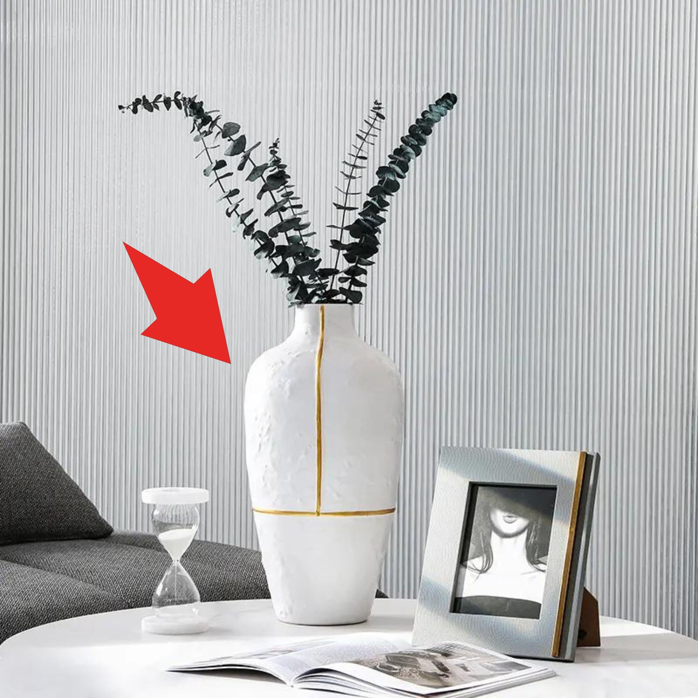 White Vase With Gold Thread-A Fa-D1954A - Vases - ebarza Furniture UAE | Shop Modern Furniture in Abu Dhabi & Dubai - مفروشات ايبازرا في الامارات | تسوق اثاث عصري وديكورات مميزة في دبي وابوظبي